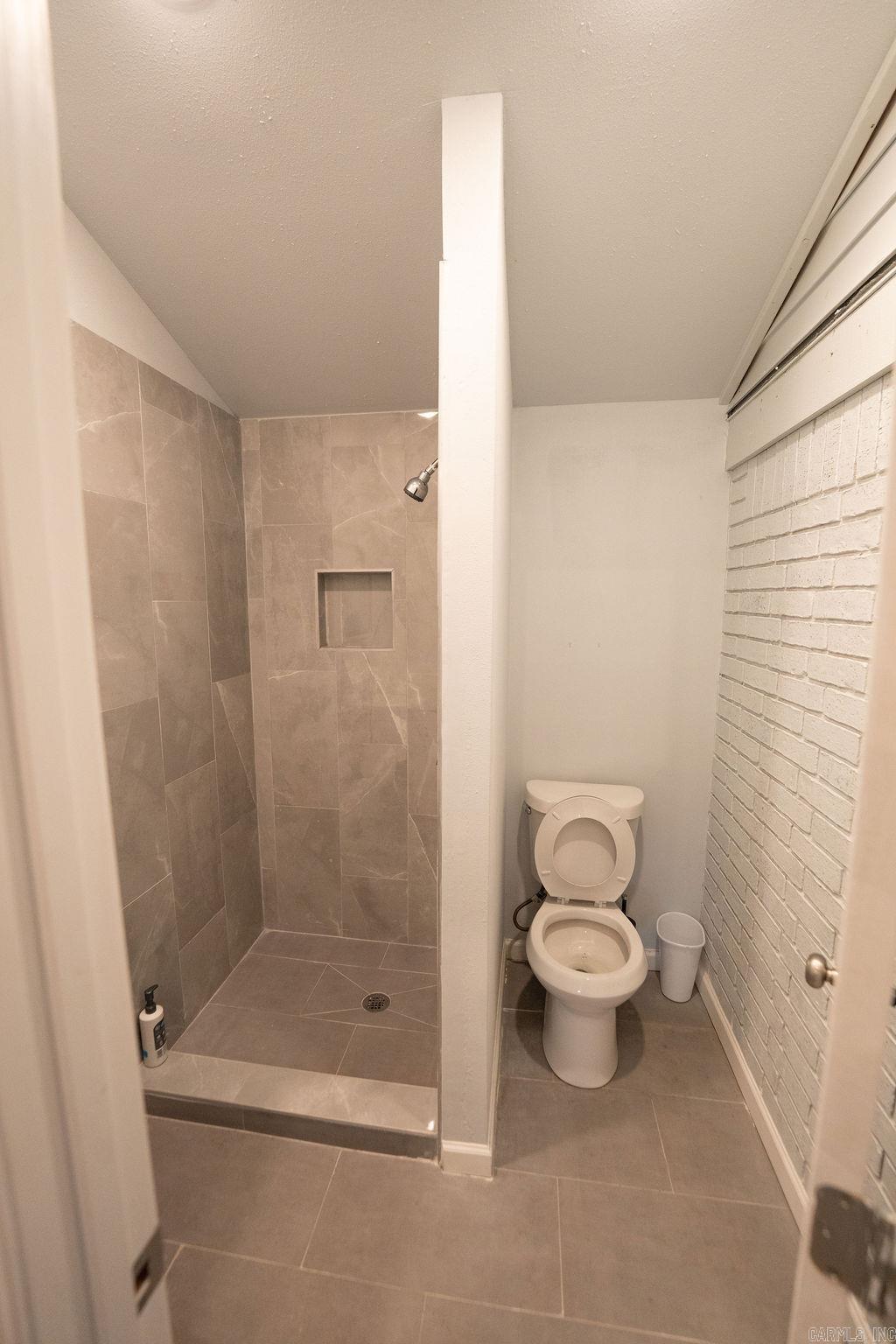 1710 Troy  Benton, AR