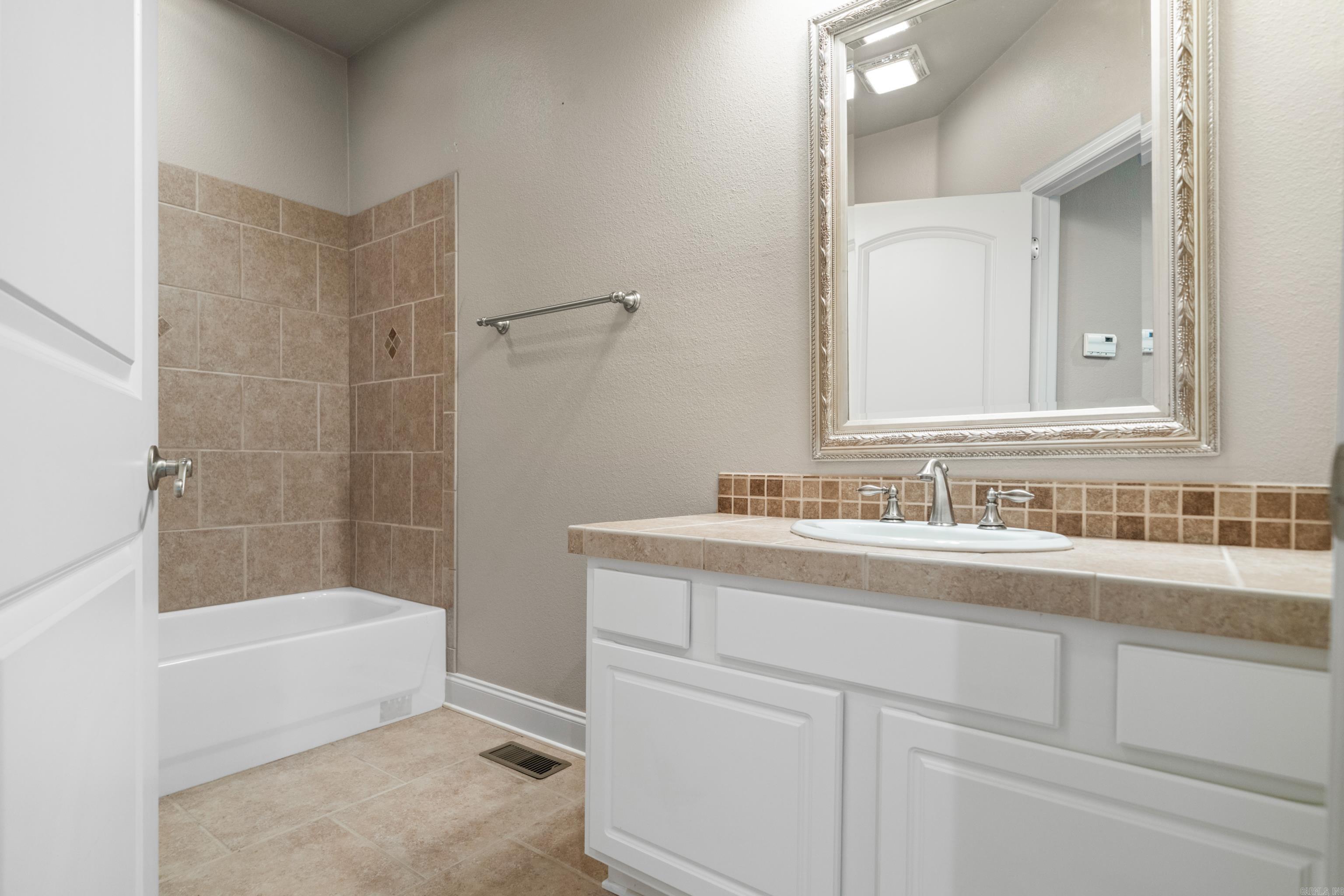 197 Catherine Heights Rd  Hot Springs, AR