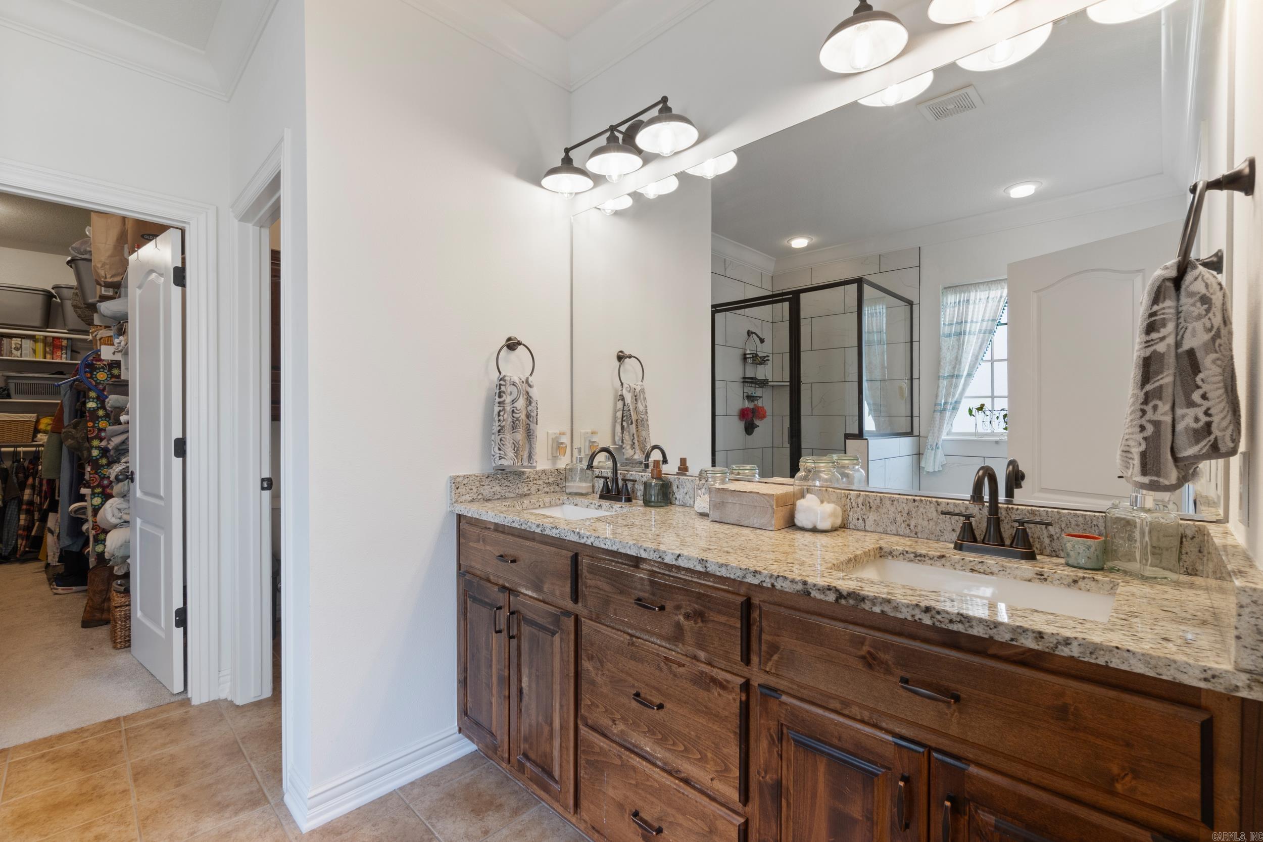 700 SW Sterling  Bentonville, AR