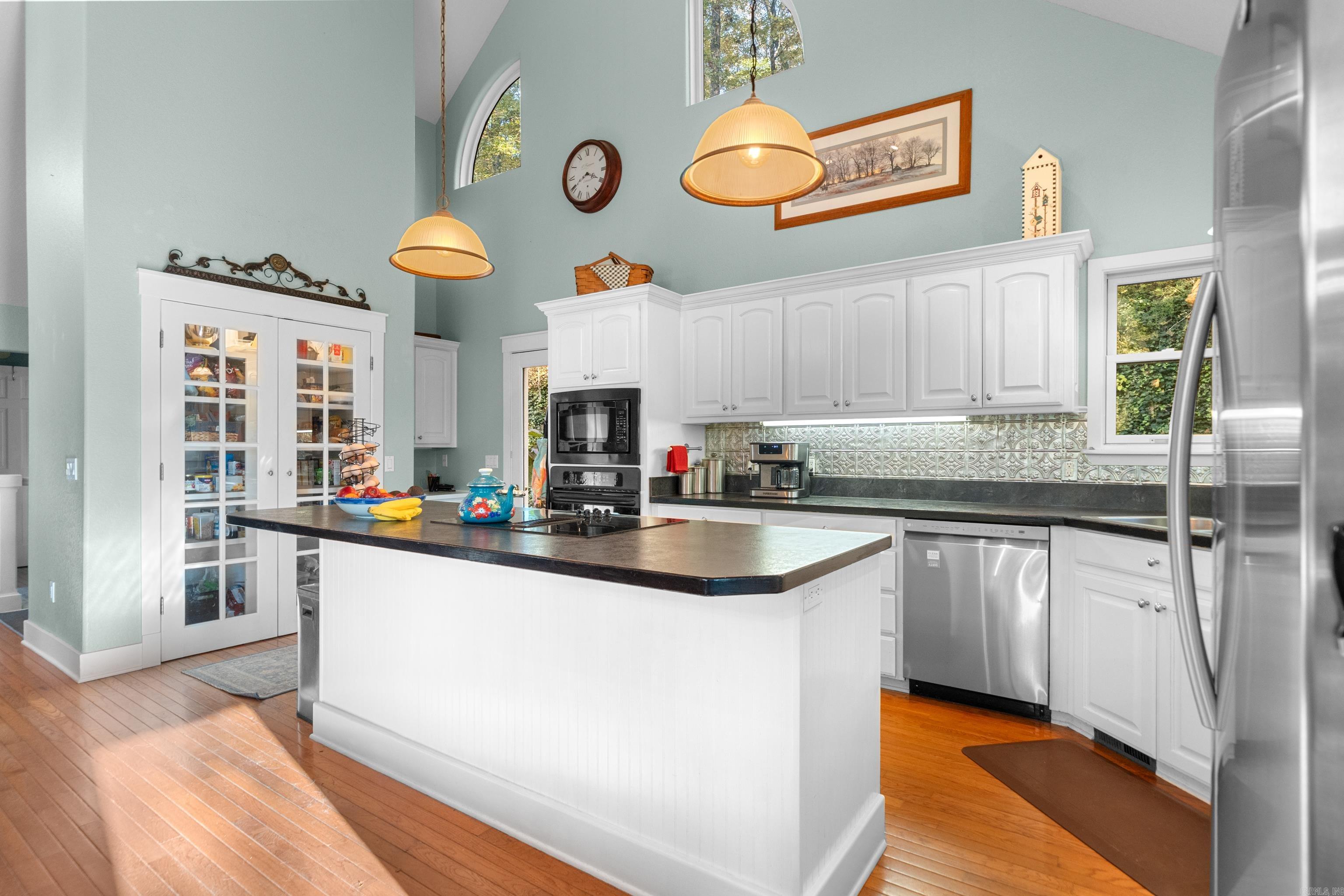 175 Appaloosa Trail  Hot Springs, AR