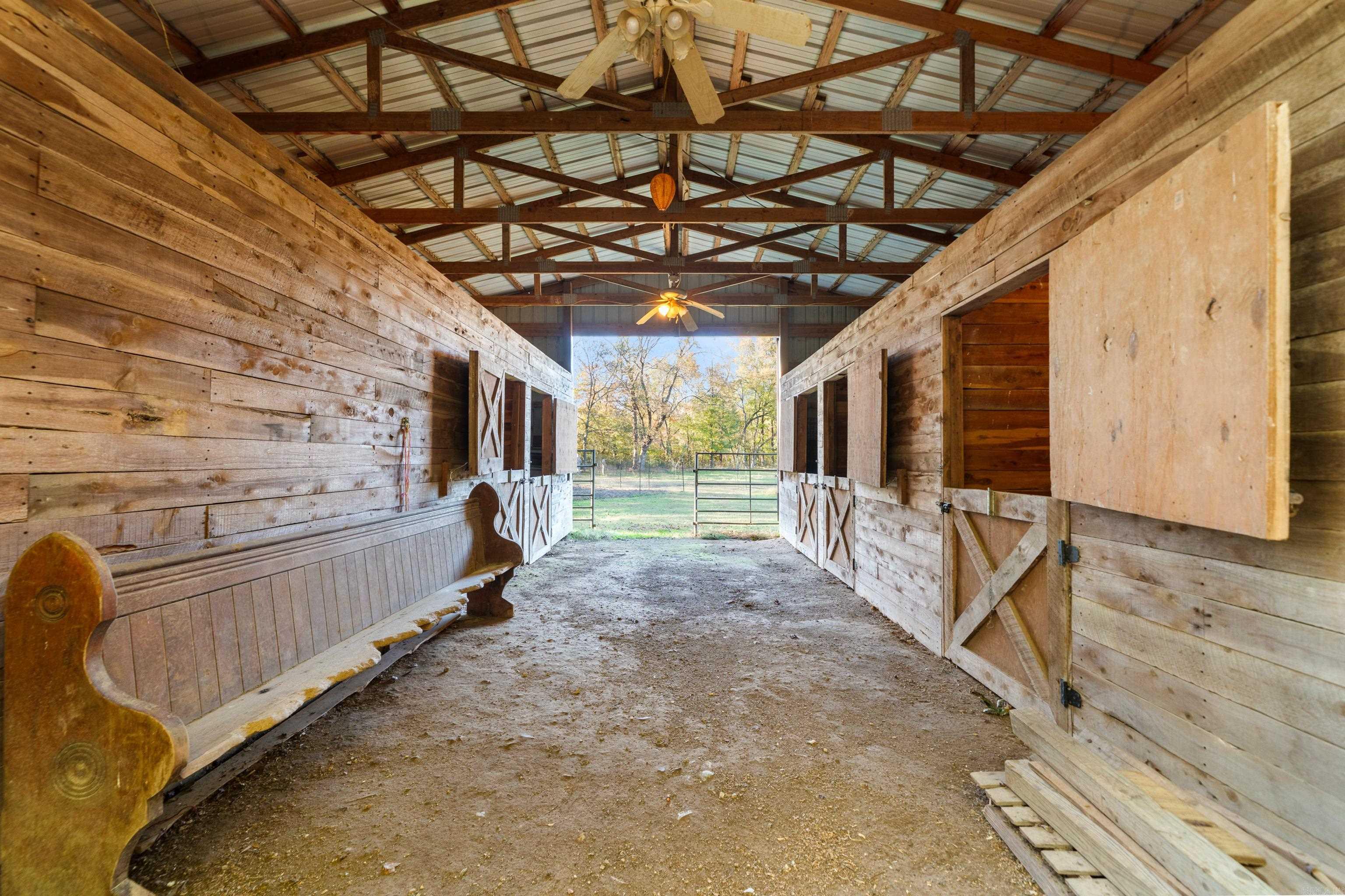 175 Appaloosa Trail  Hot Springs, AR