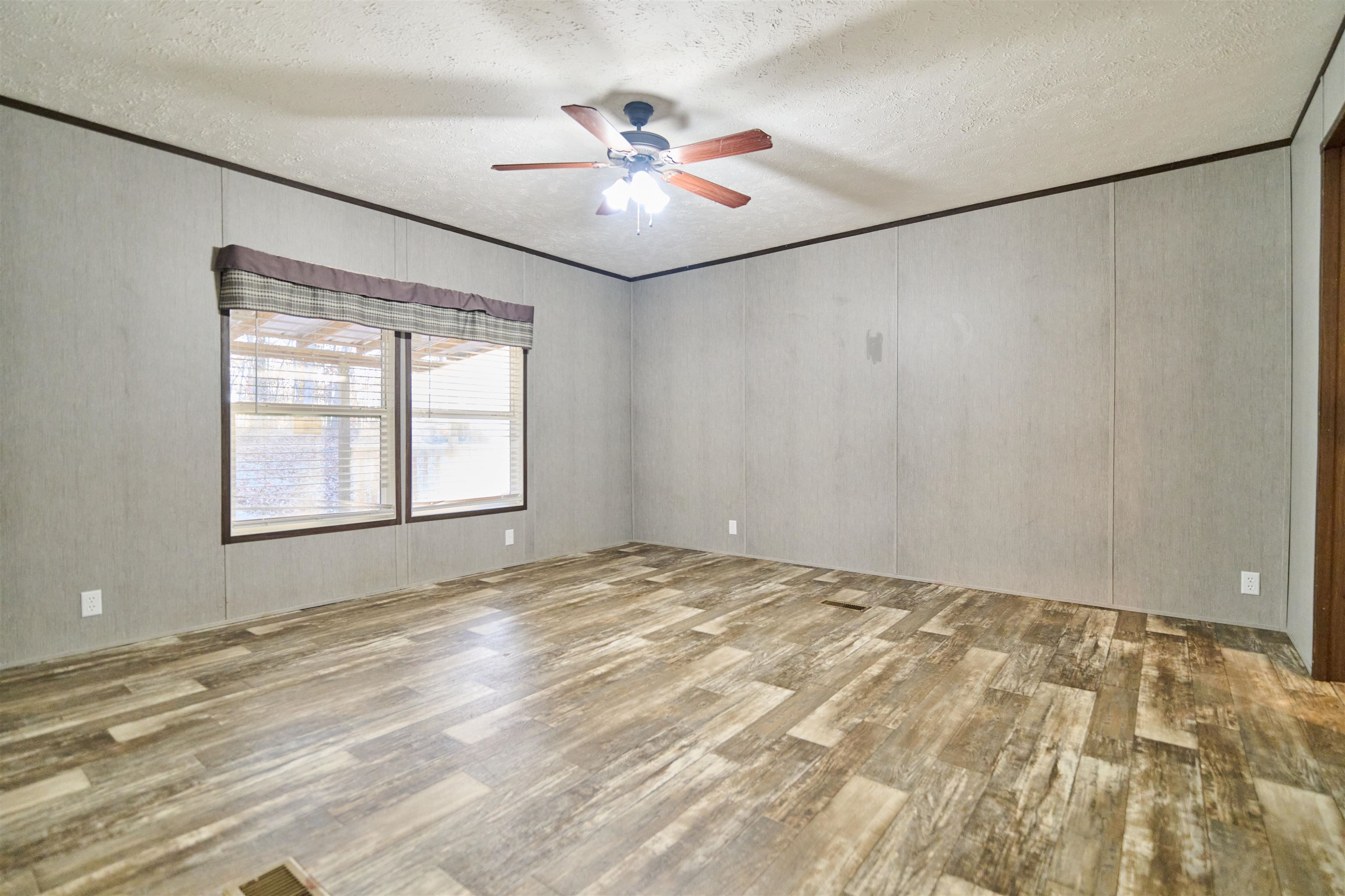 649 Needles Eye Trl  Mammoth Spring, AR