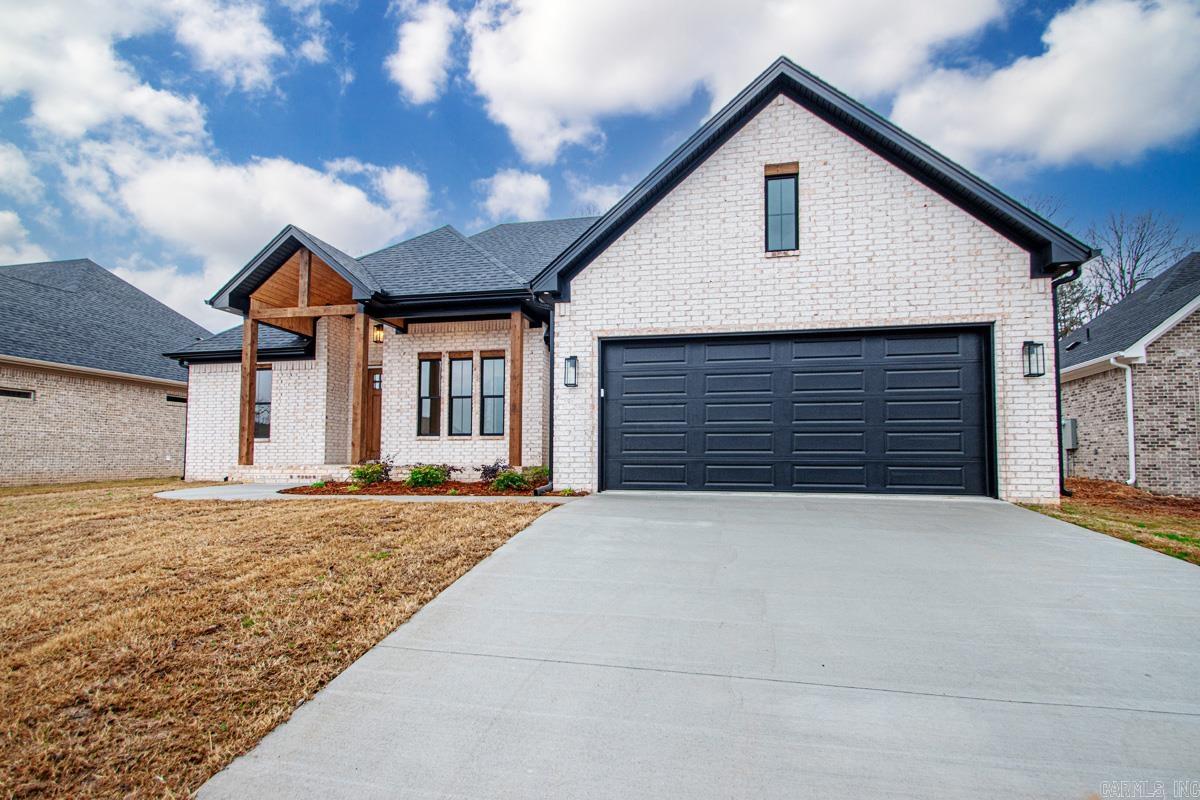 557 Valley Oak Drive Sherwood, AR 72120-4098