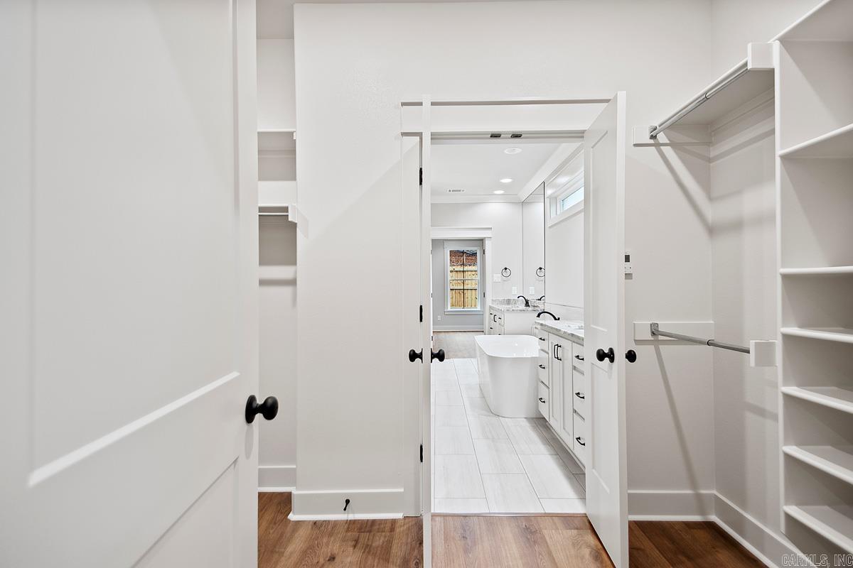 557 Valley Oak Drive Sherwood, AR 72120-4098