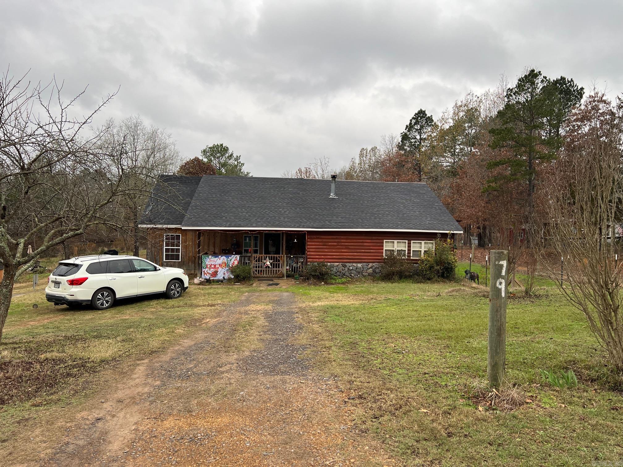 79 Country Side Dr