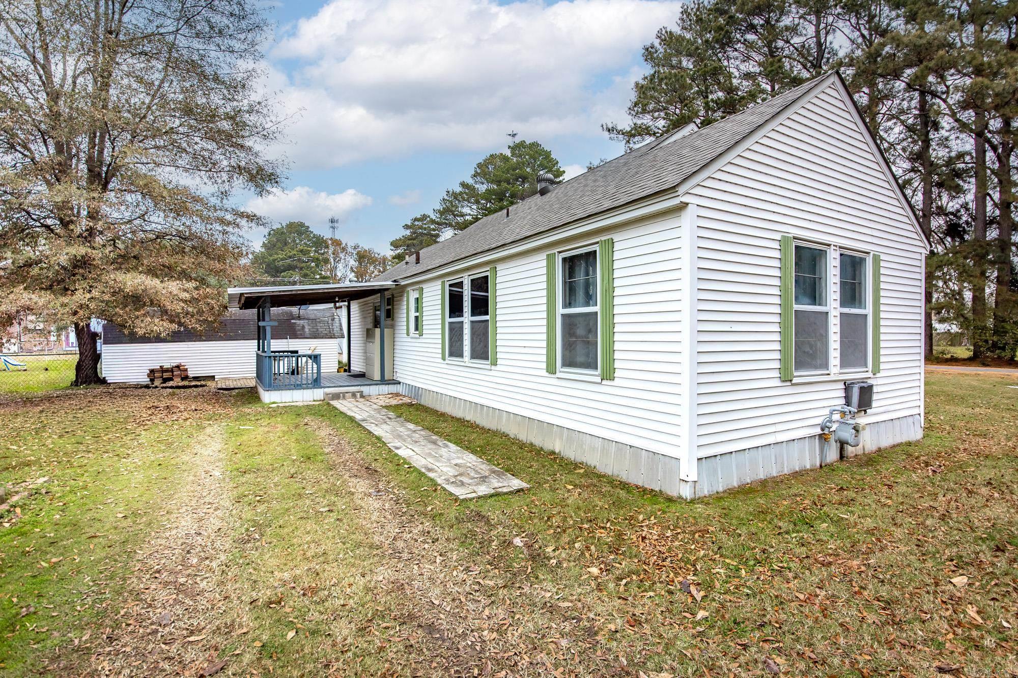 220 Irvy Rd  England, AR