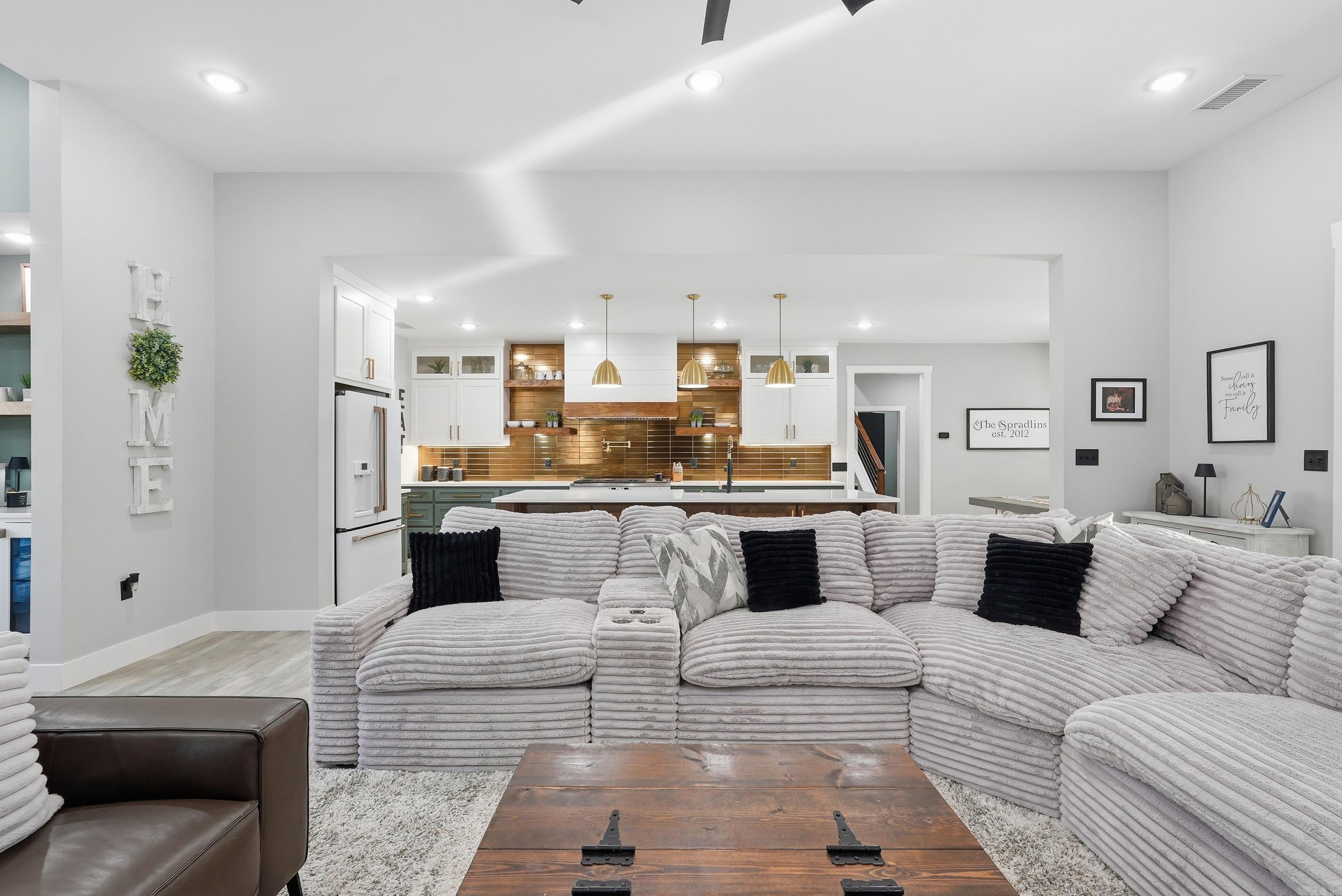 1708 E Holloway St Morrilton, AR 72110