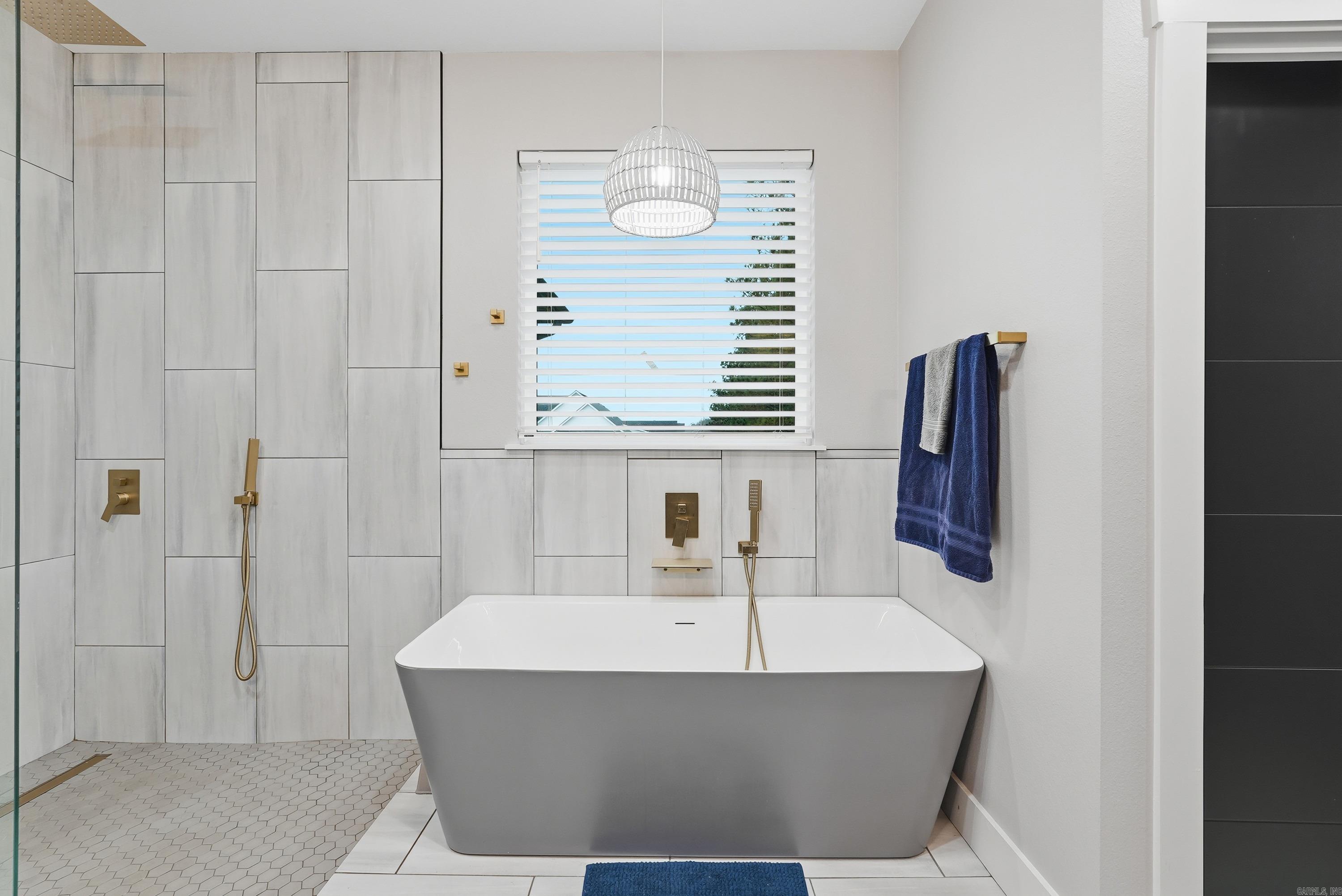 1708 E Holloway St Morrilton, AR 72110