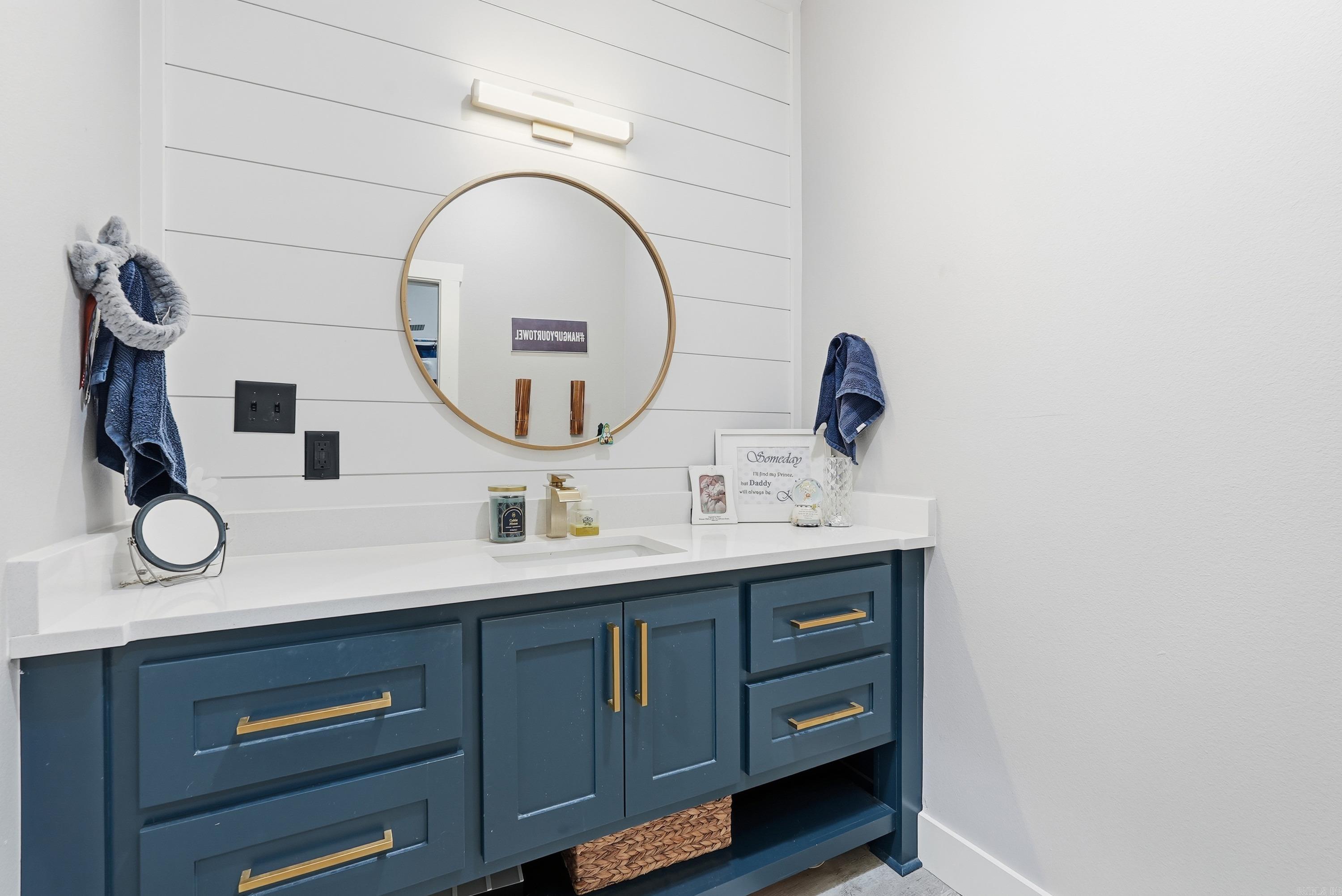 1708 E Holloway St  Morrilton, AR