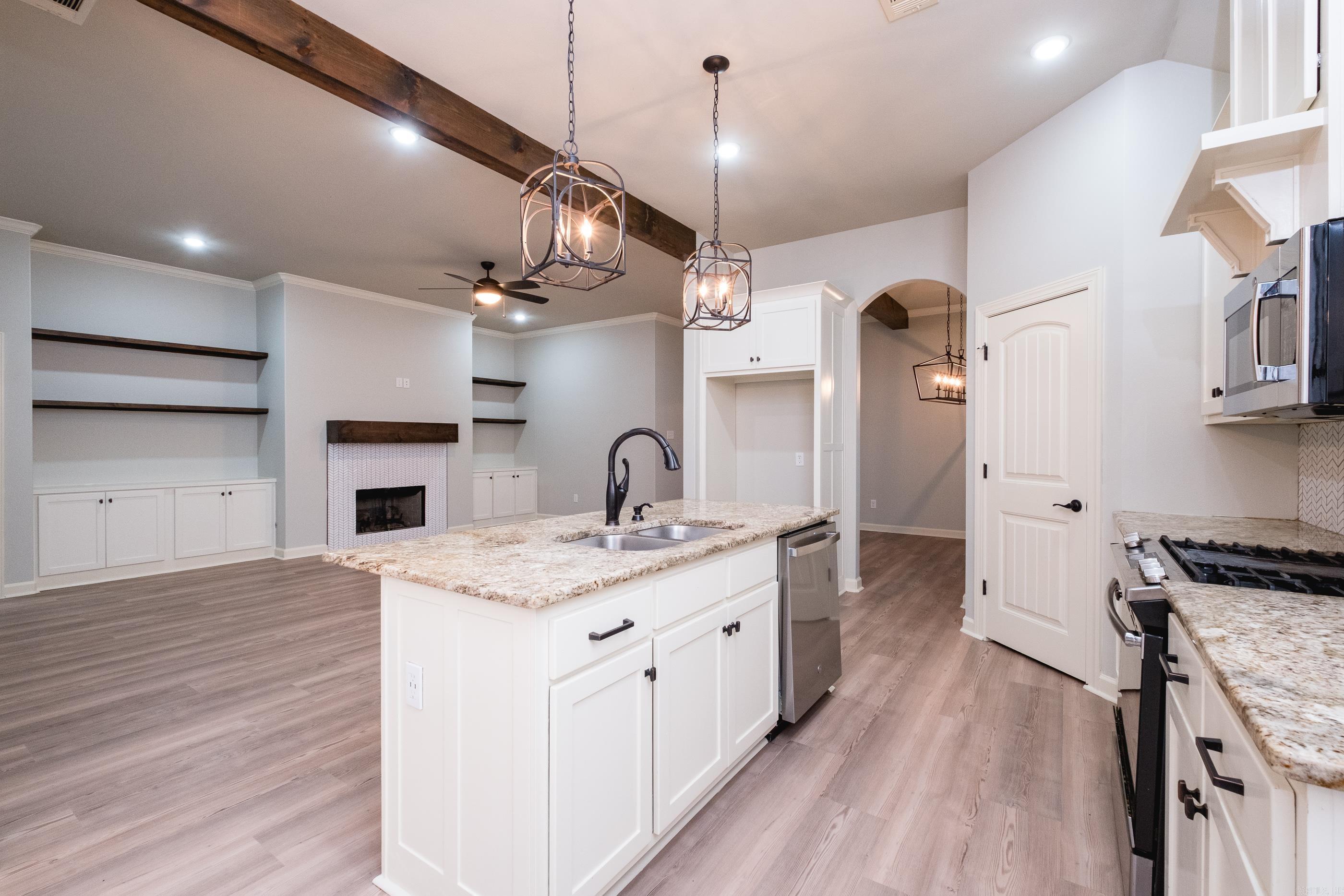 5400 Aviator Dr  Jacksonville, AR