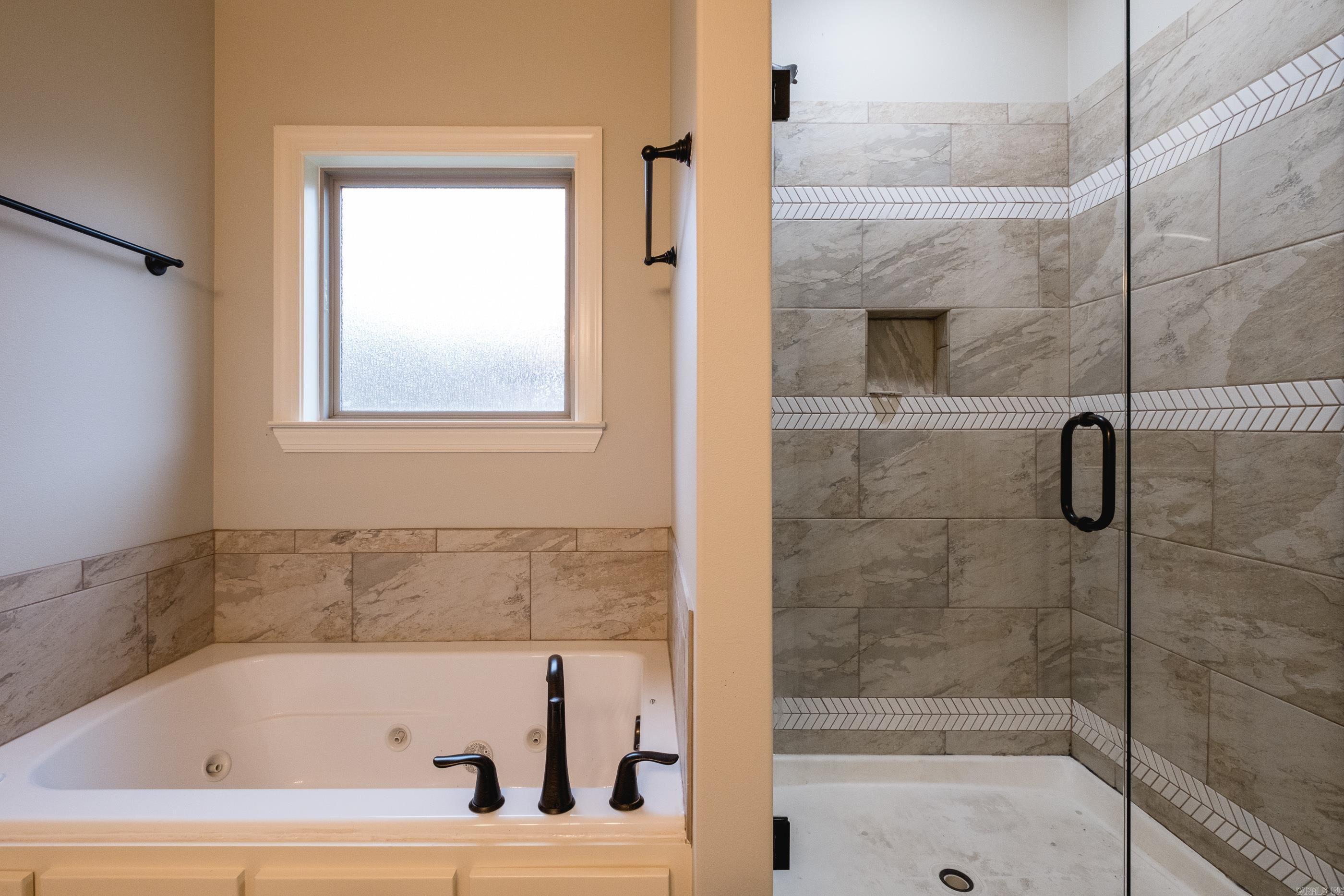 5400 Aviator Dr  Jacksonville, AR