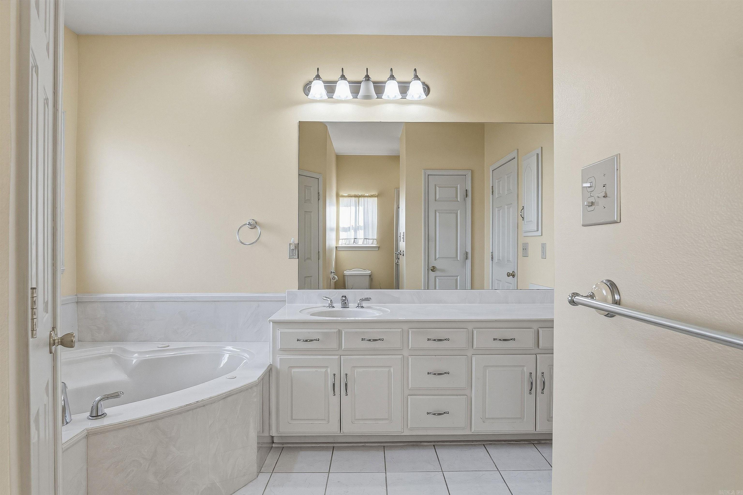 741 E Main  Austin, AR