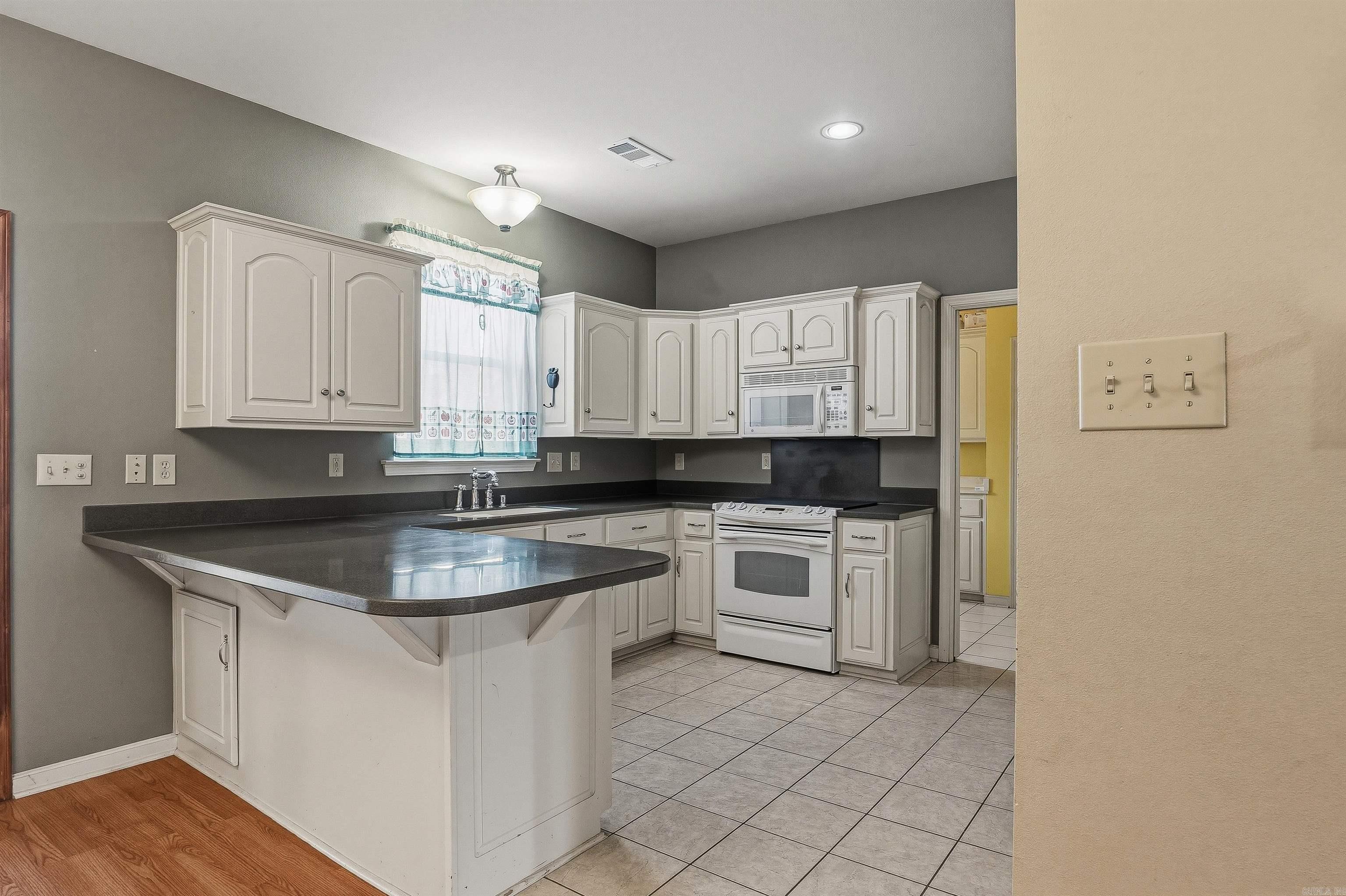 741 E Main  Austin, AR