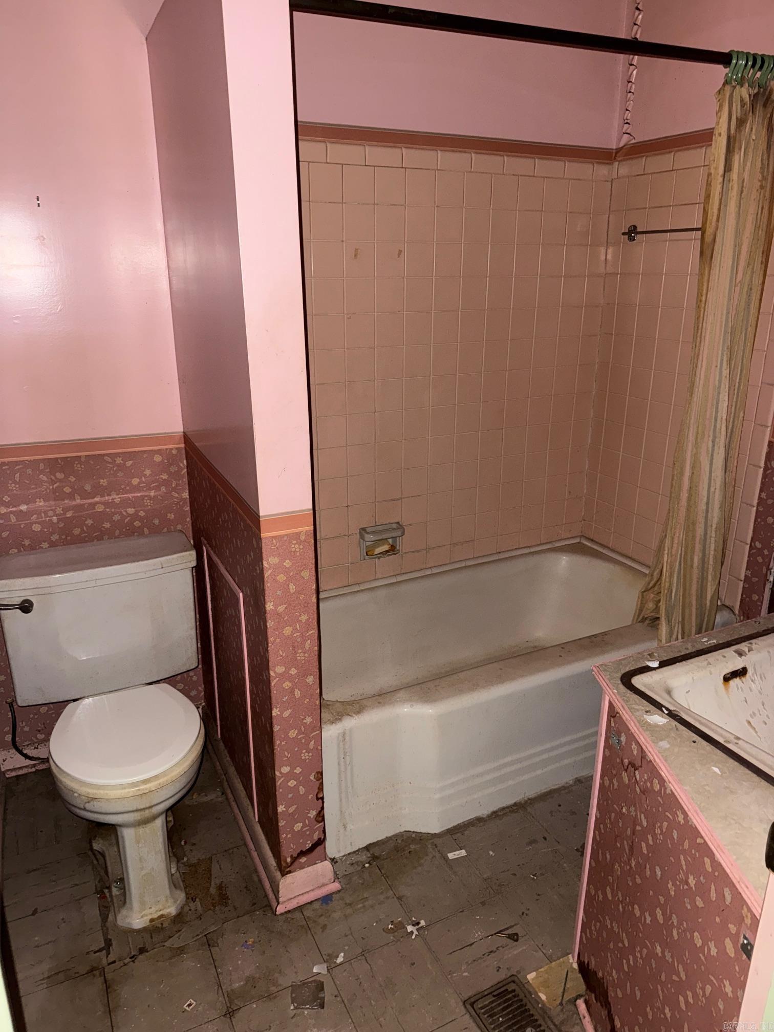 3705 W 11th  Little Rock, AR