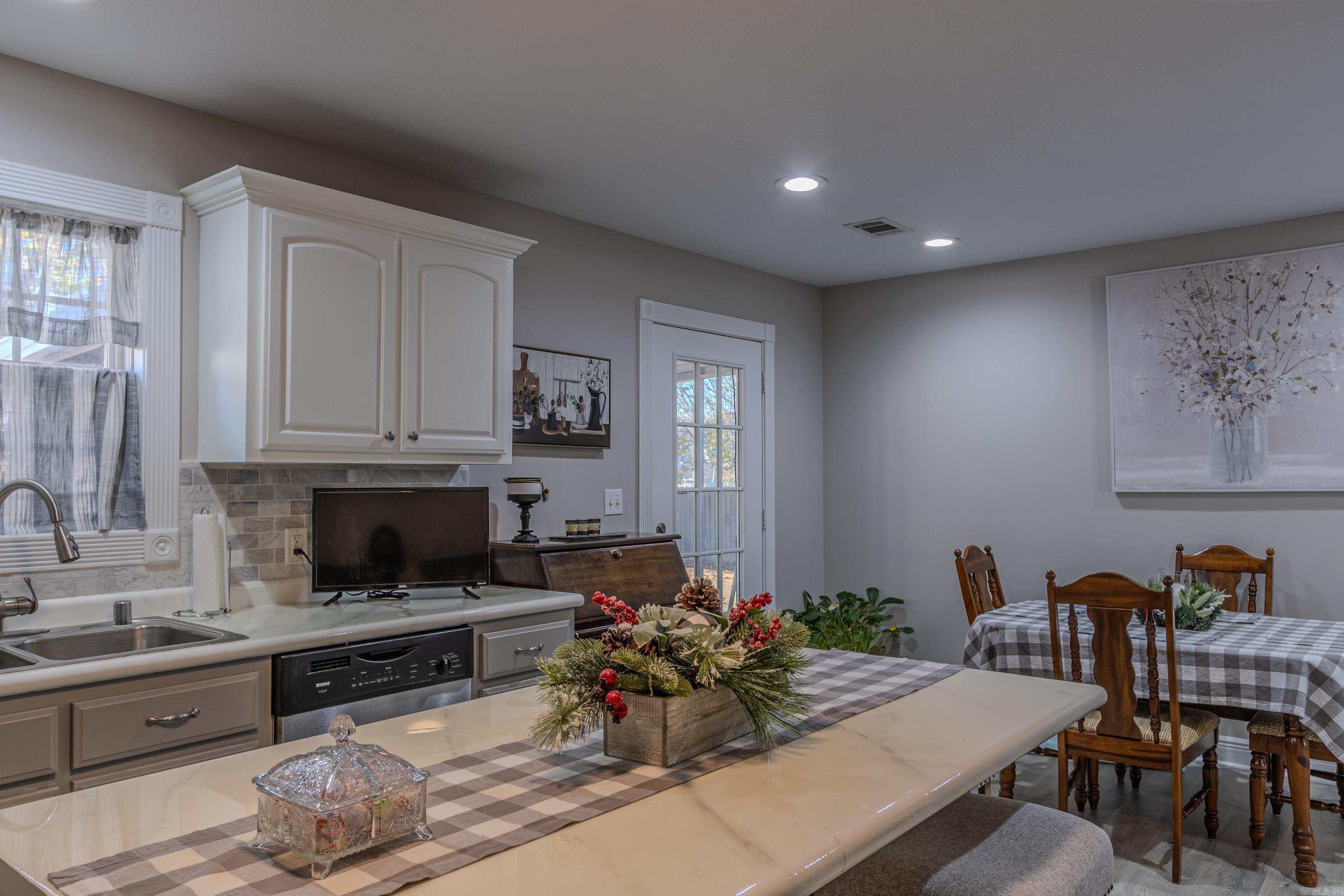 2801 Trowbridge  Paragould, AR