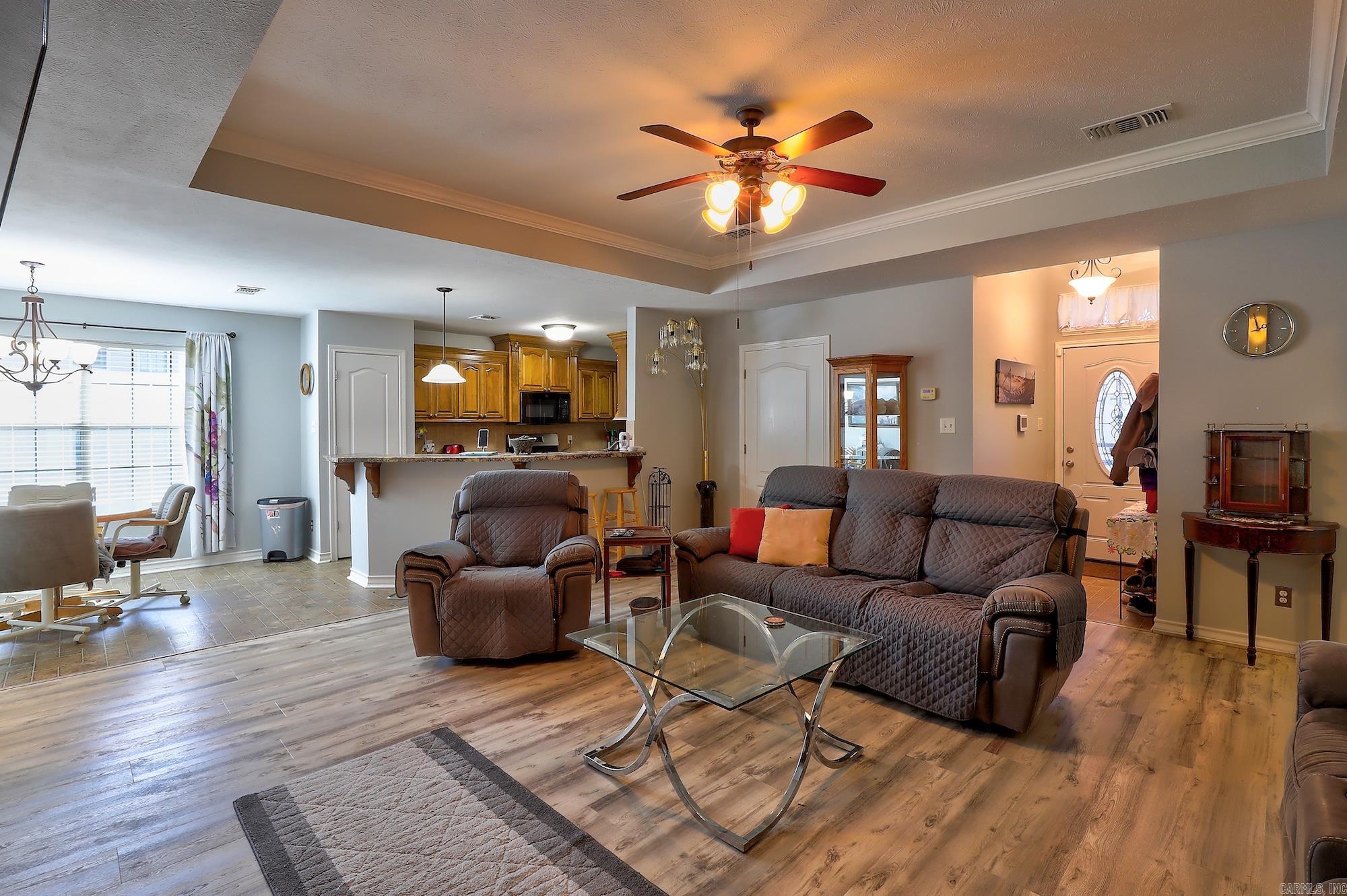 506 E Greenfield  Wake Village, TX