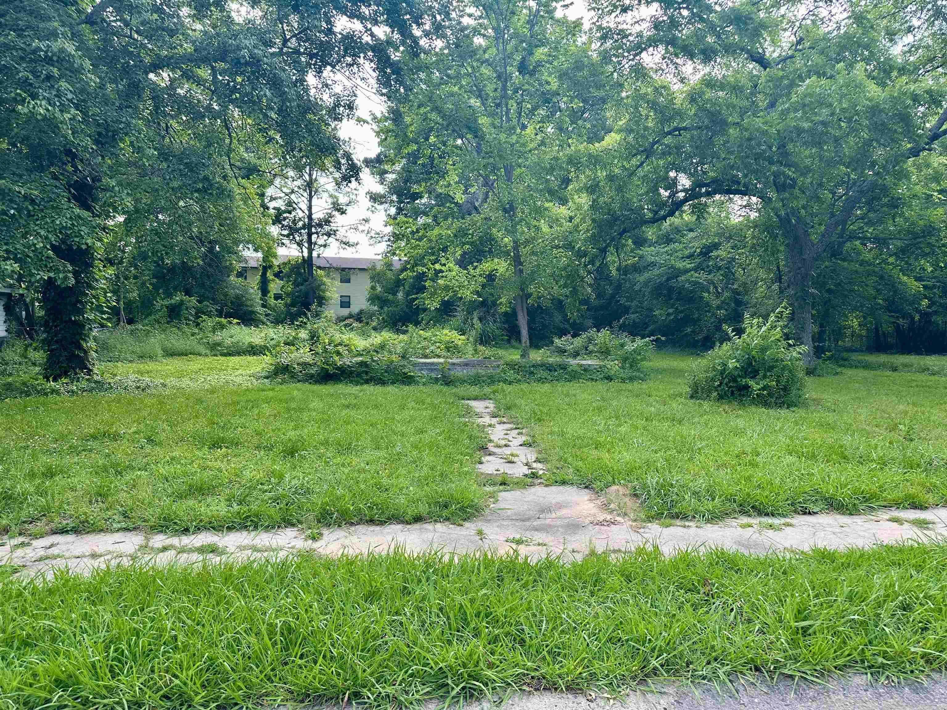 1535 Clifton  Conway, AR