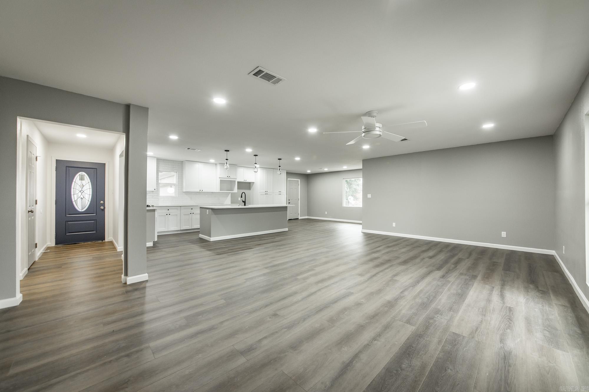 3 Dunfrettin  Sherwood, AR