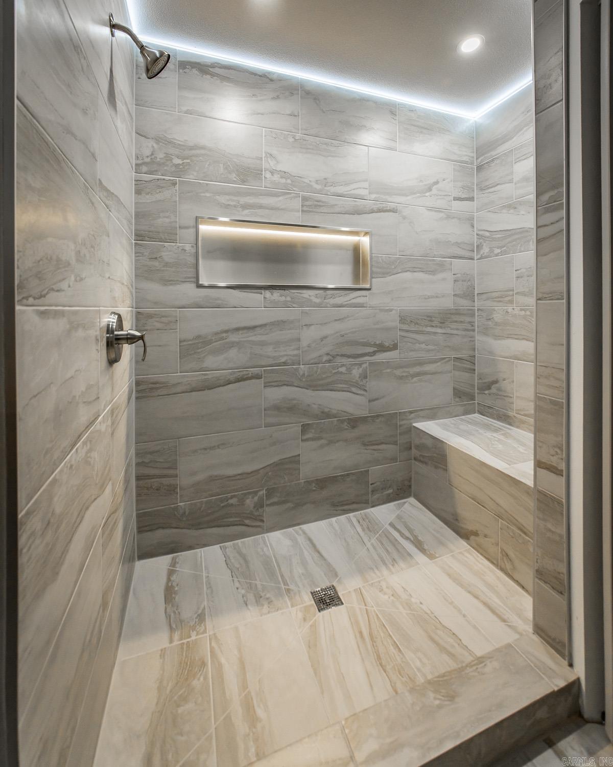 3 Dunfrettin  Sherwood, AR