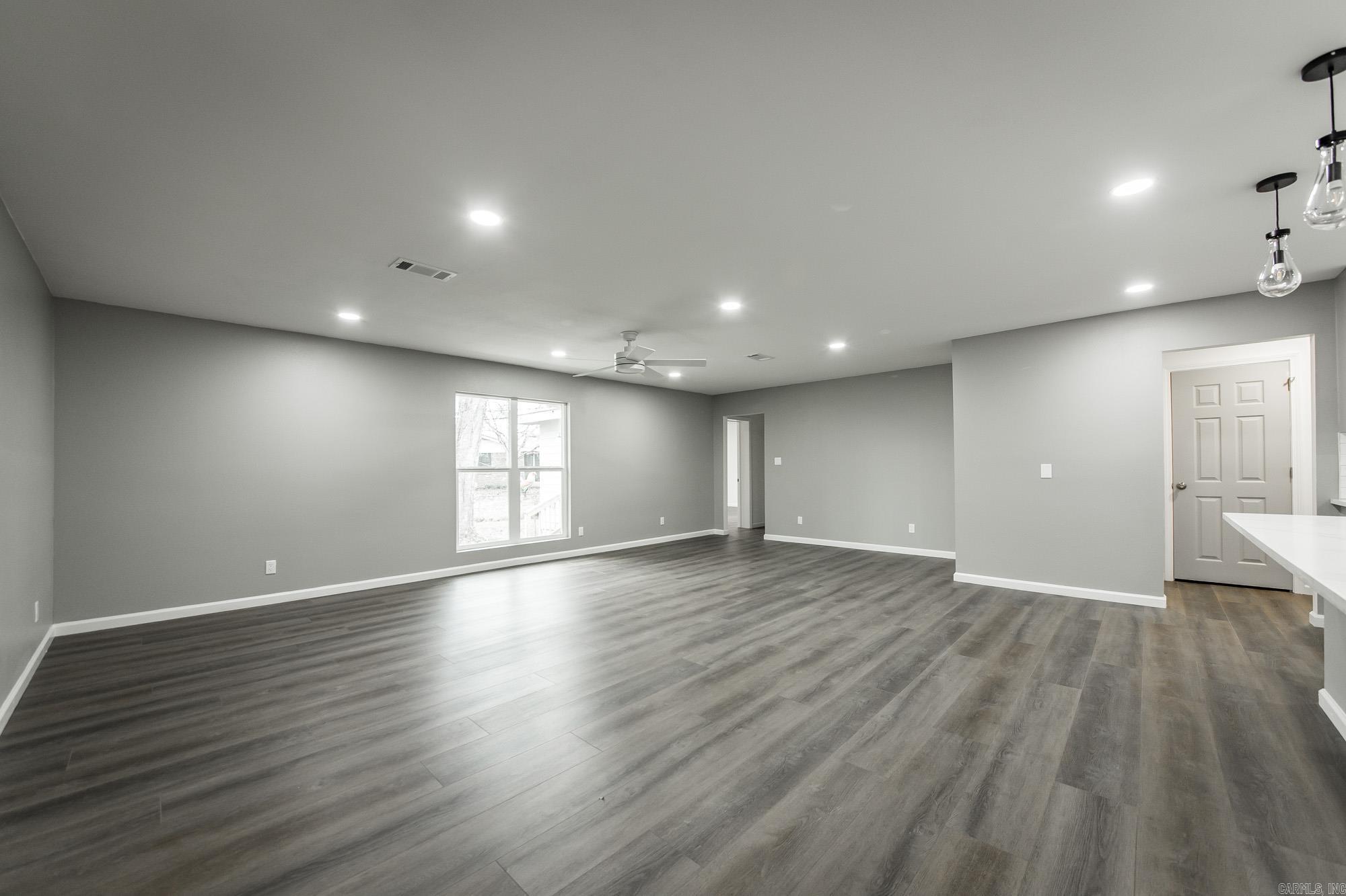 3 Dunfrettin  Sherwood, AR