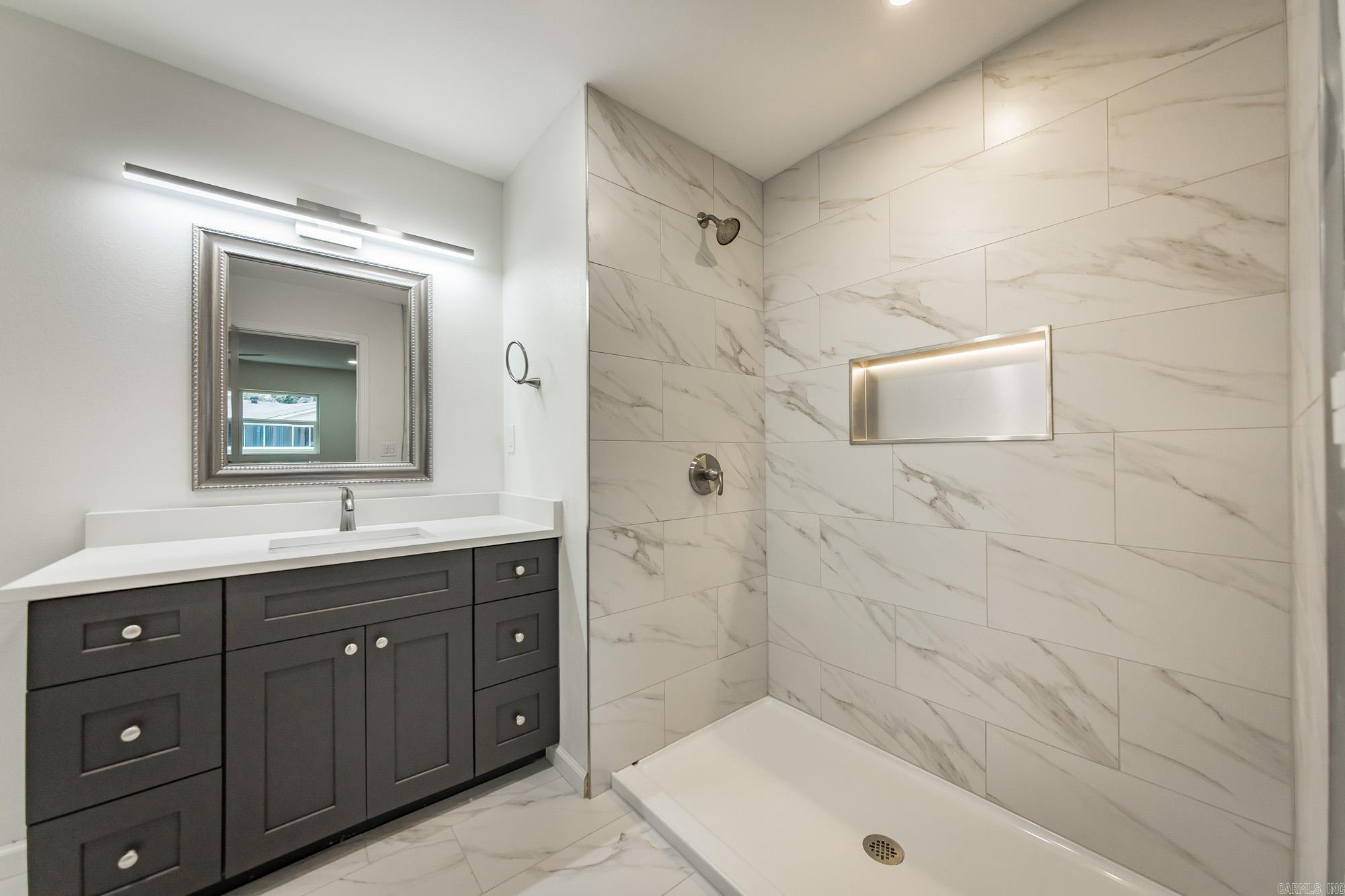 3 Dunfrettin  Sherwood, AR