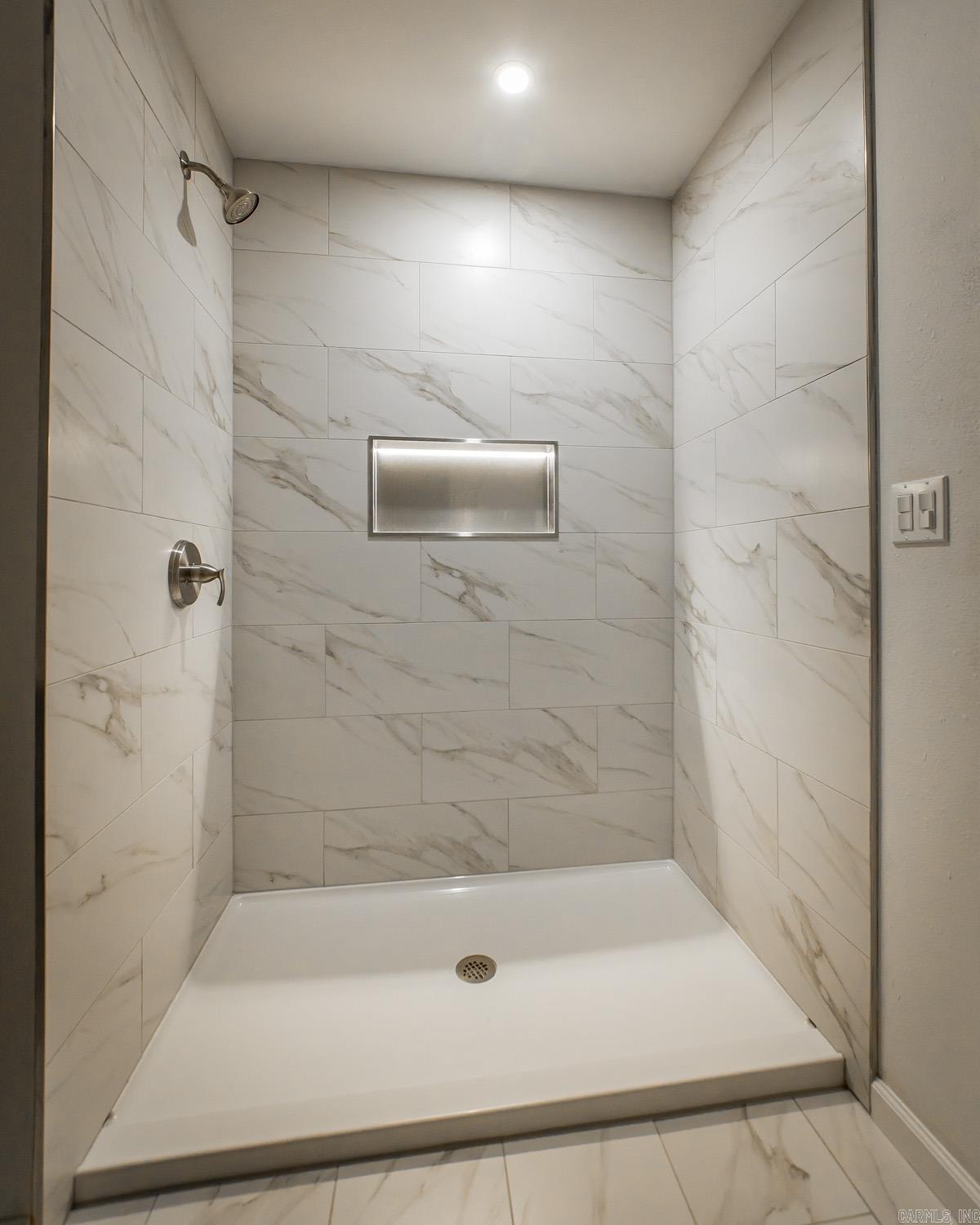 3 Dunfrettin  Sherwood, AR