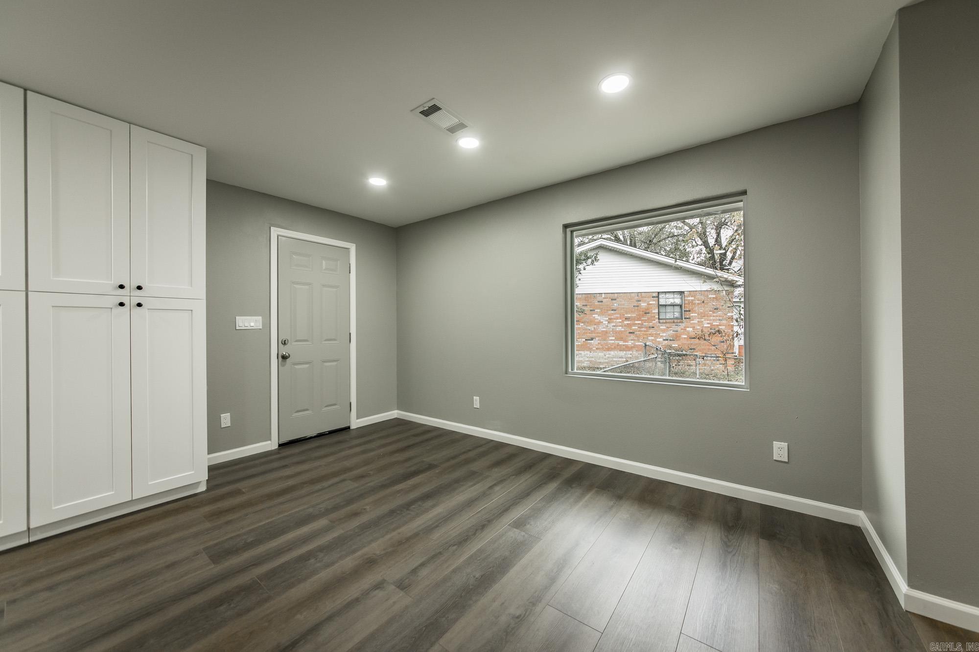 3 Dunfrettin  Sherwood, AR