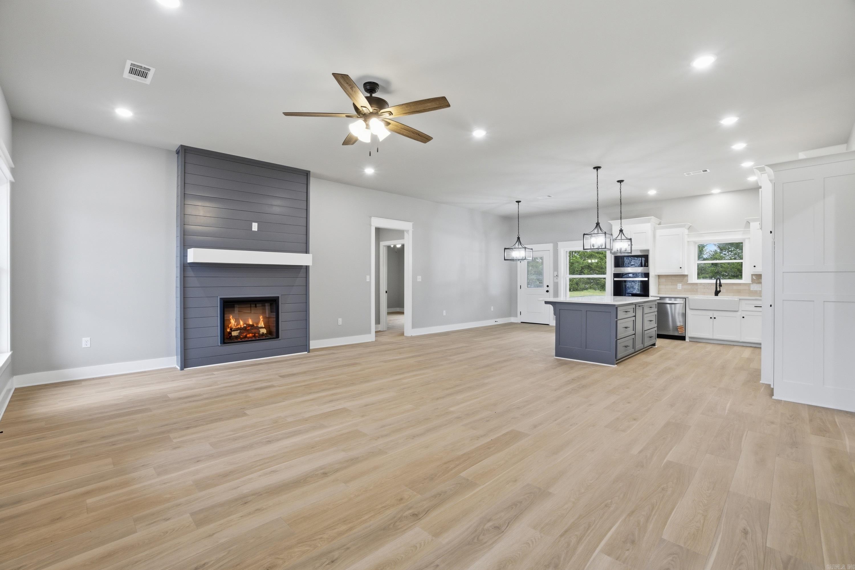 75 Emerald Lane  Greers Ferry, AR