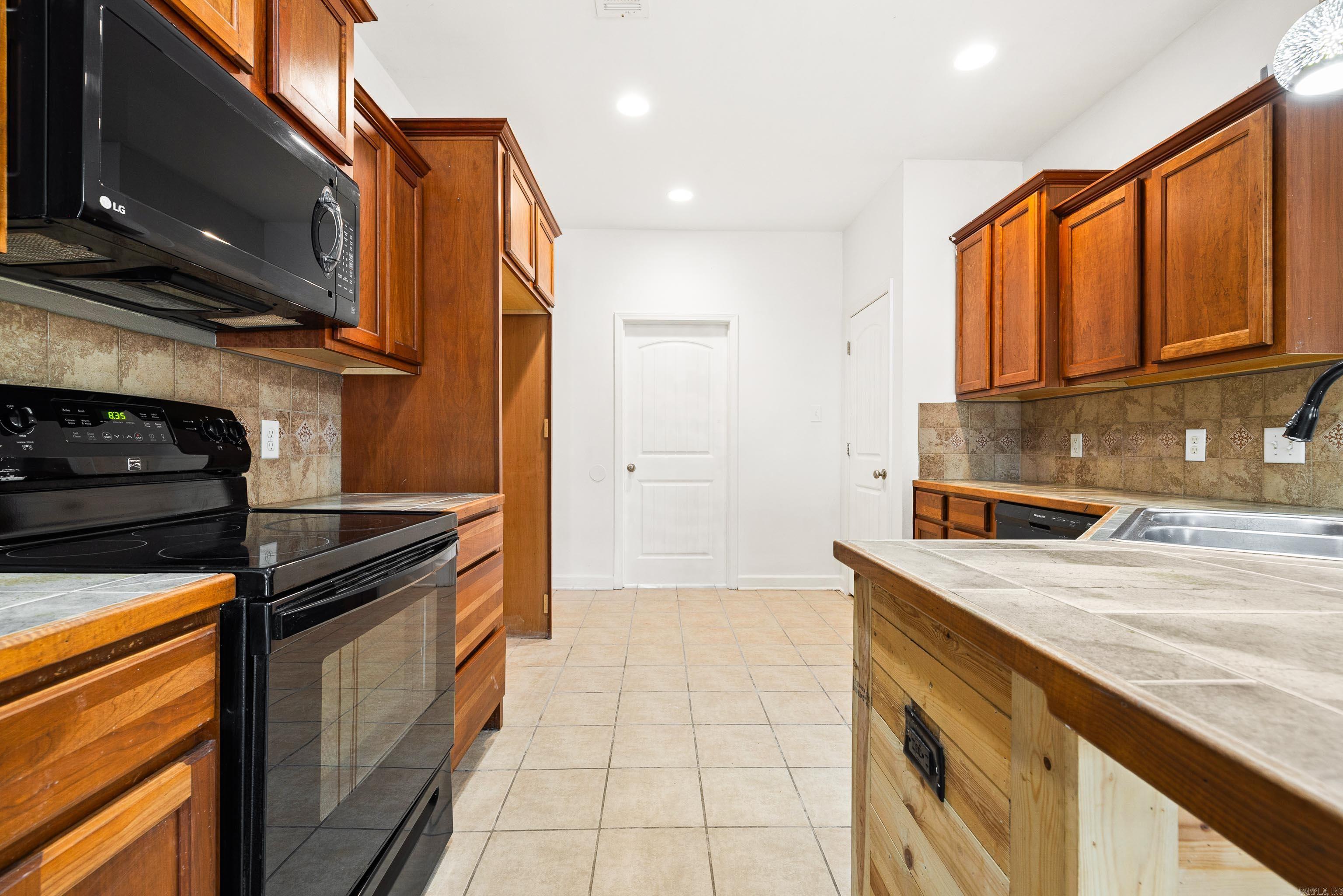 4177 Lonesome Oak  Hensley, AR