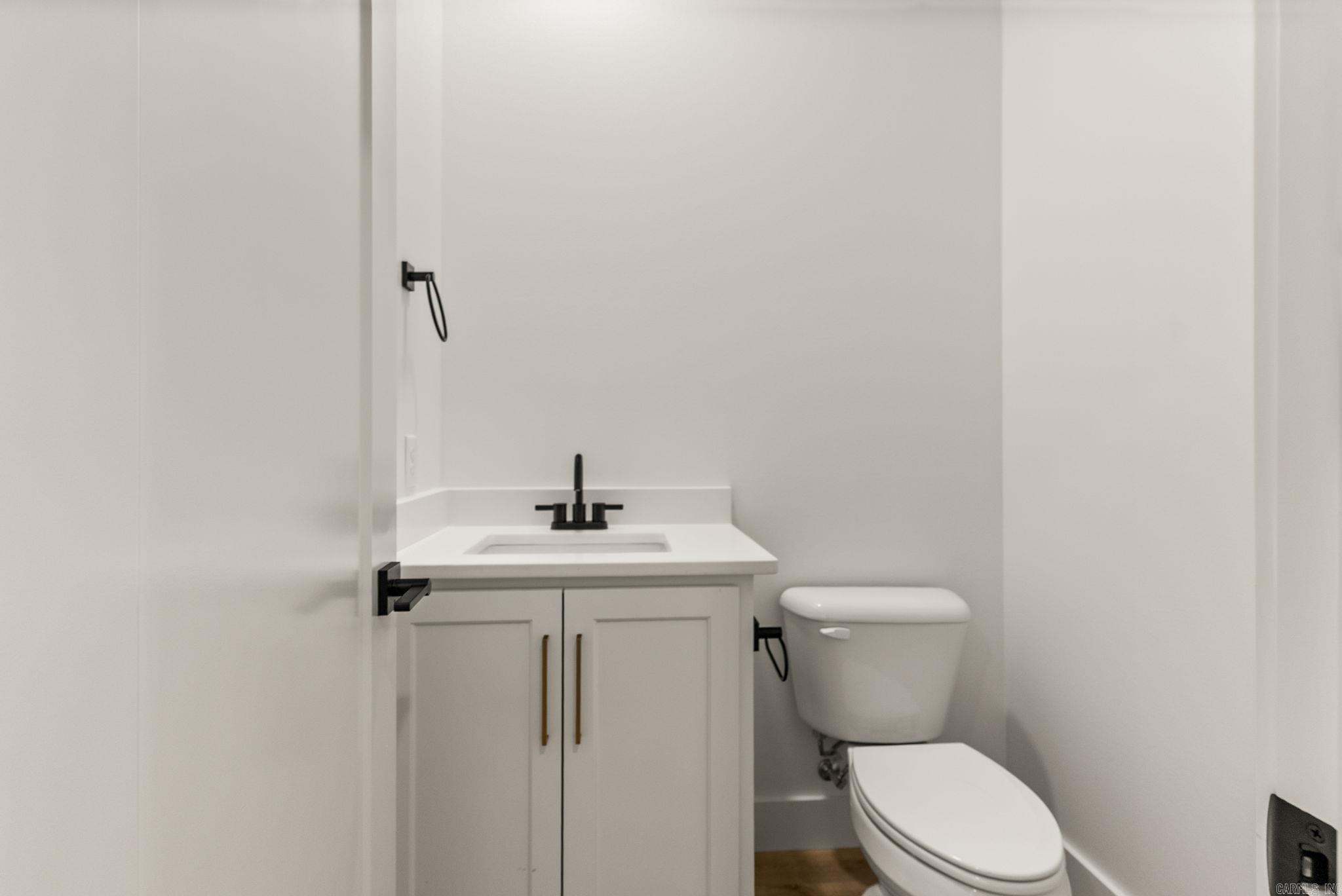 15 Elrod Drive  Greers Ferry, AR