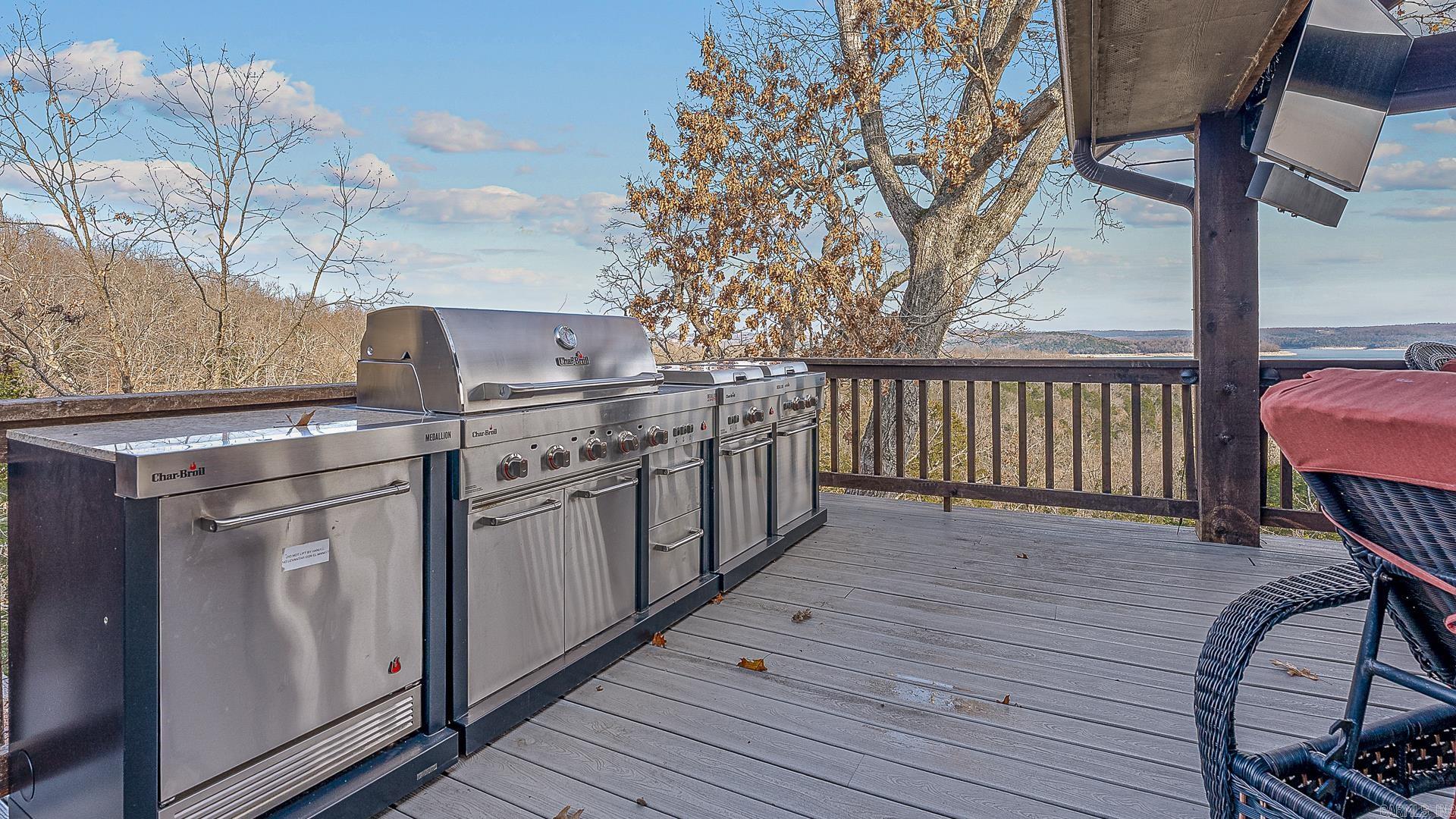 312 County Road  Mountain Home, AR