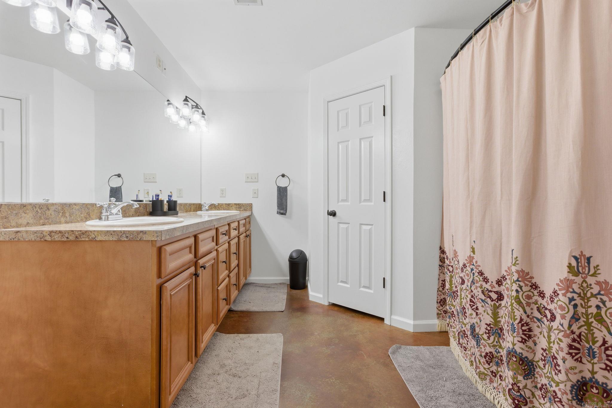 1365 Woodside Dr  Conway, AR