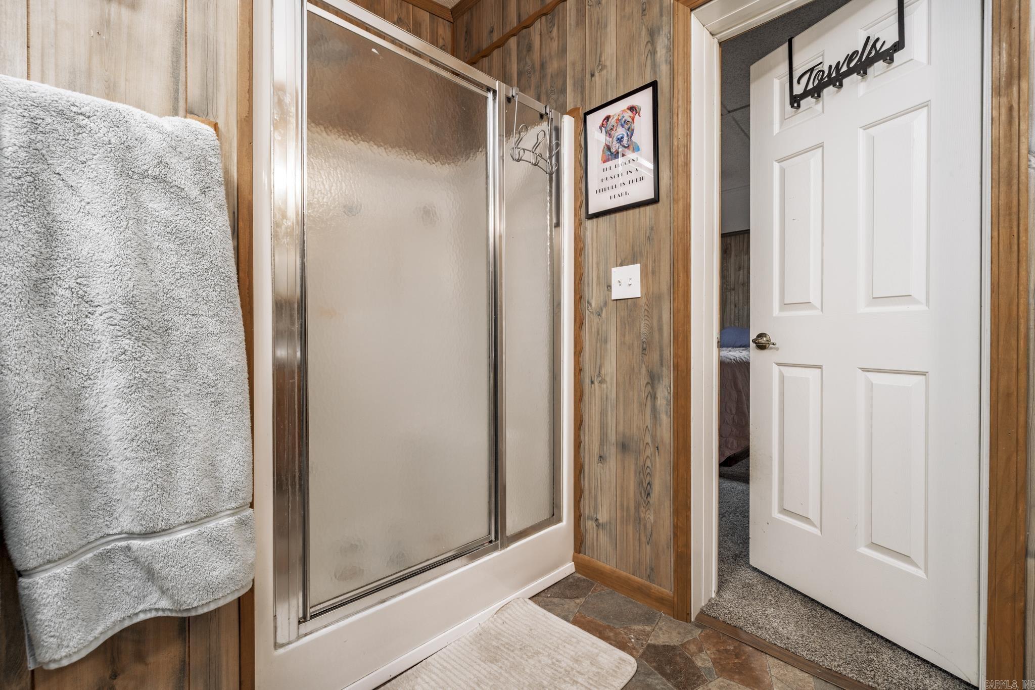 684 E Nix Rd  Rockport, AR