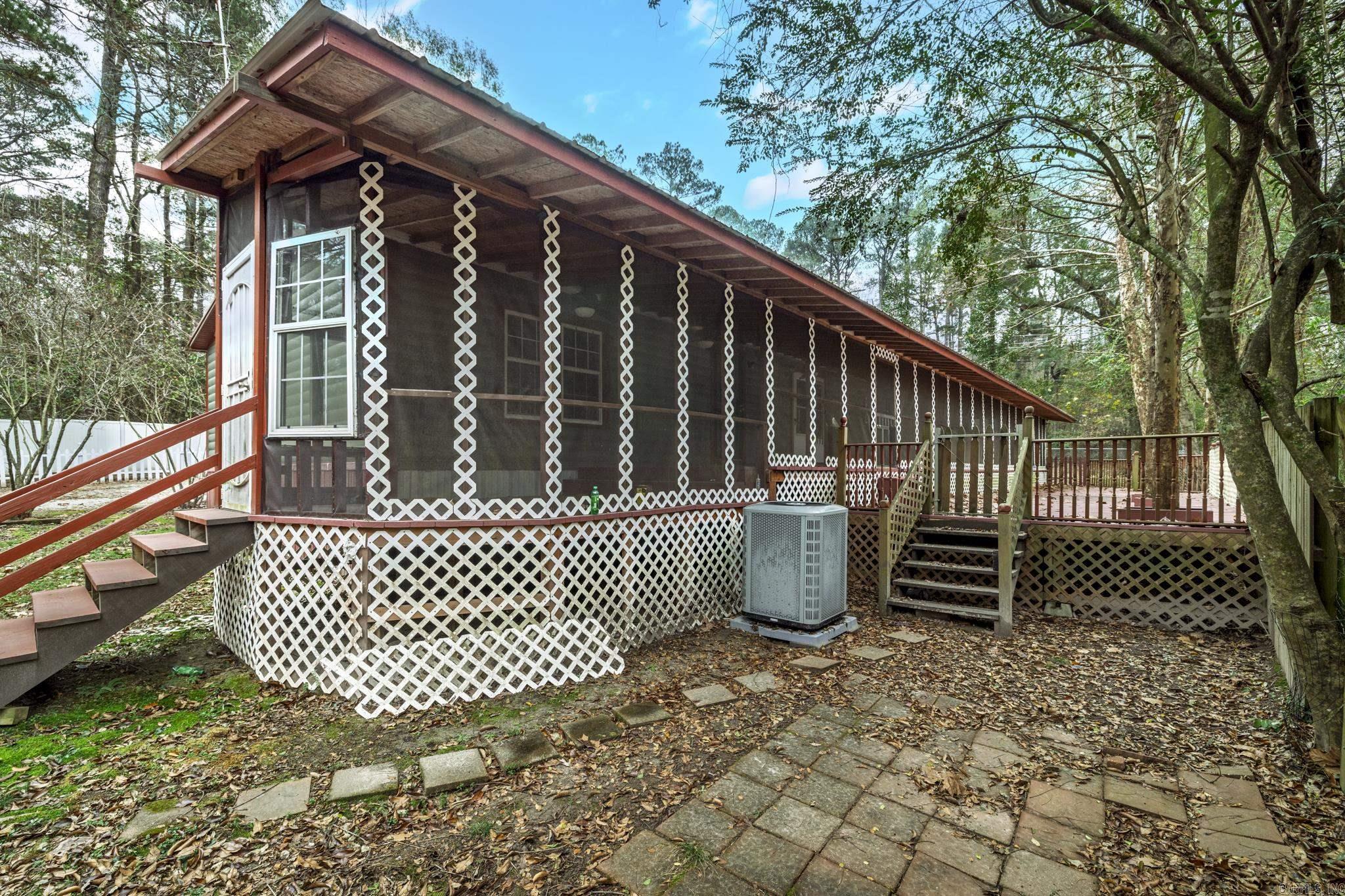 684 E Nix Rd  Rockport, AR
