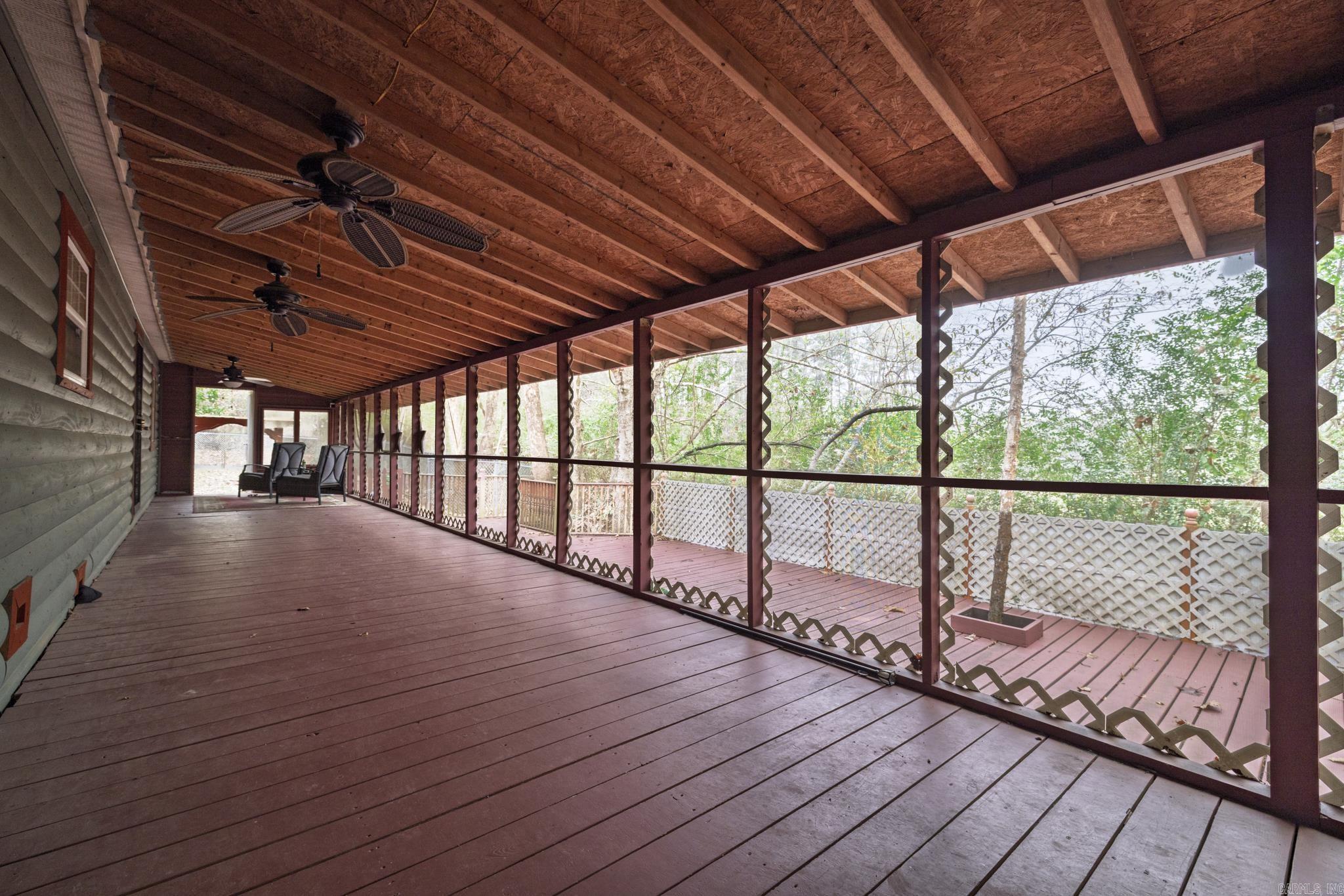 684 E Nix Rd  Rockport, AR