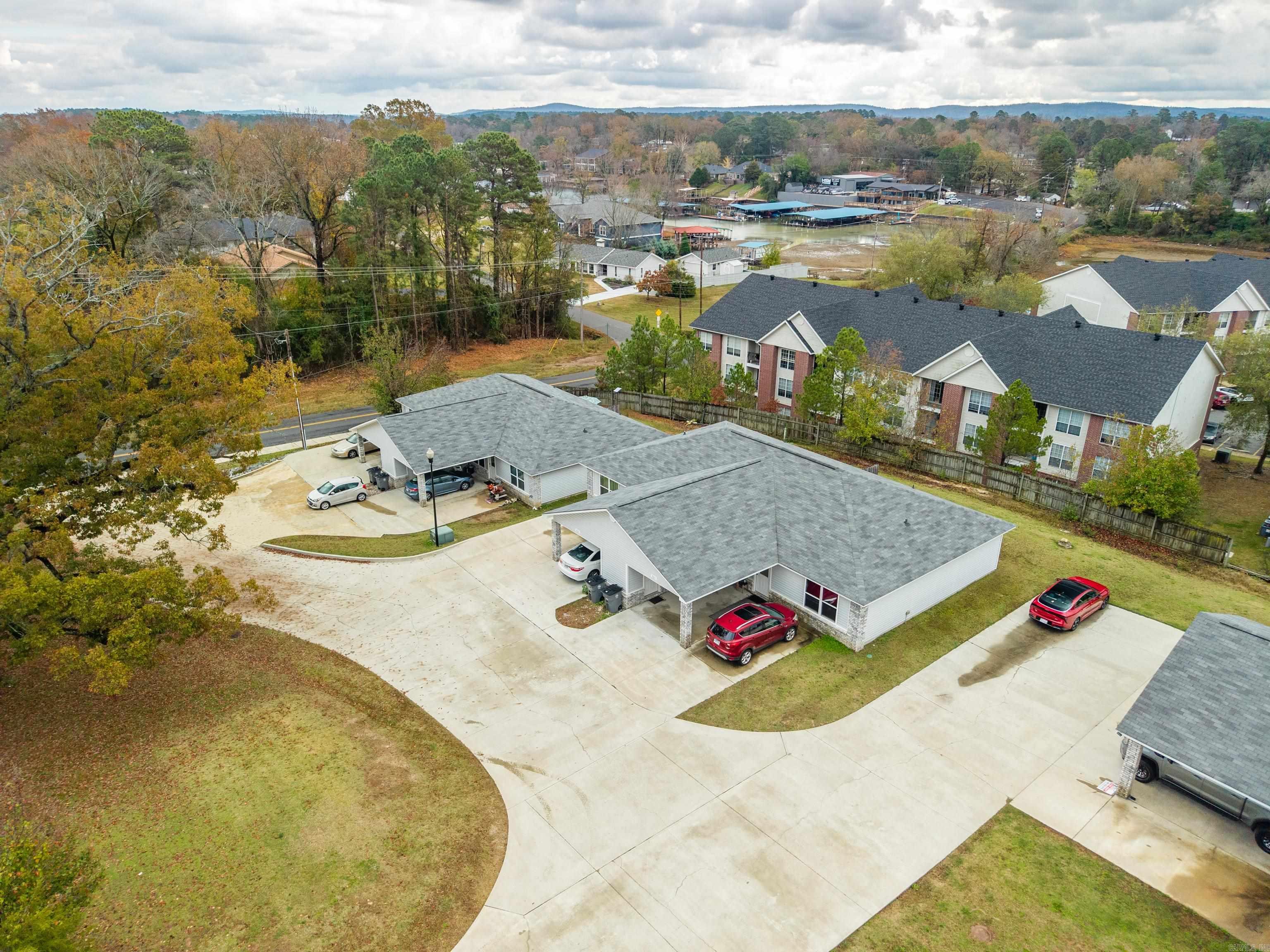 180 Lakeland Drive  Hot Springs, AR