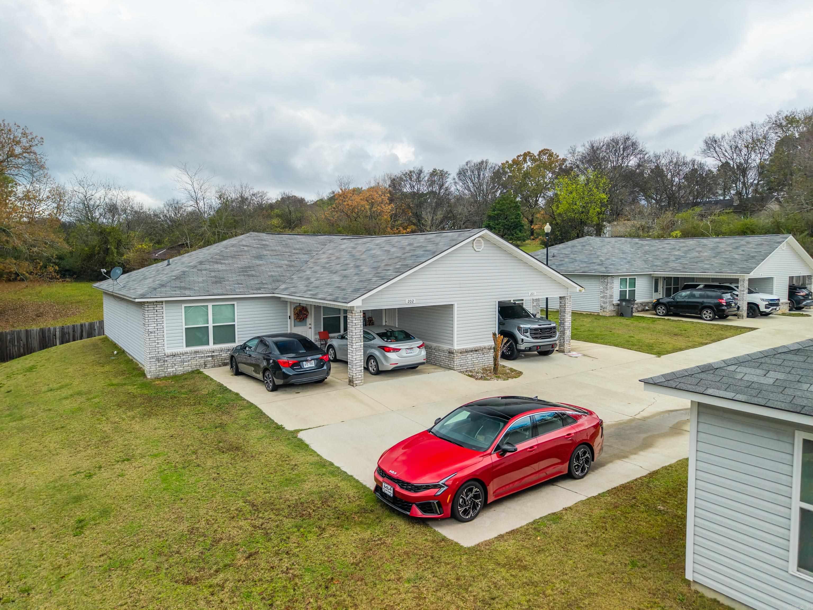 180 Lakeland Drive  Hot Springs, AR