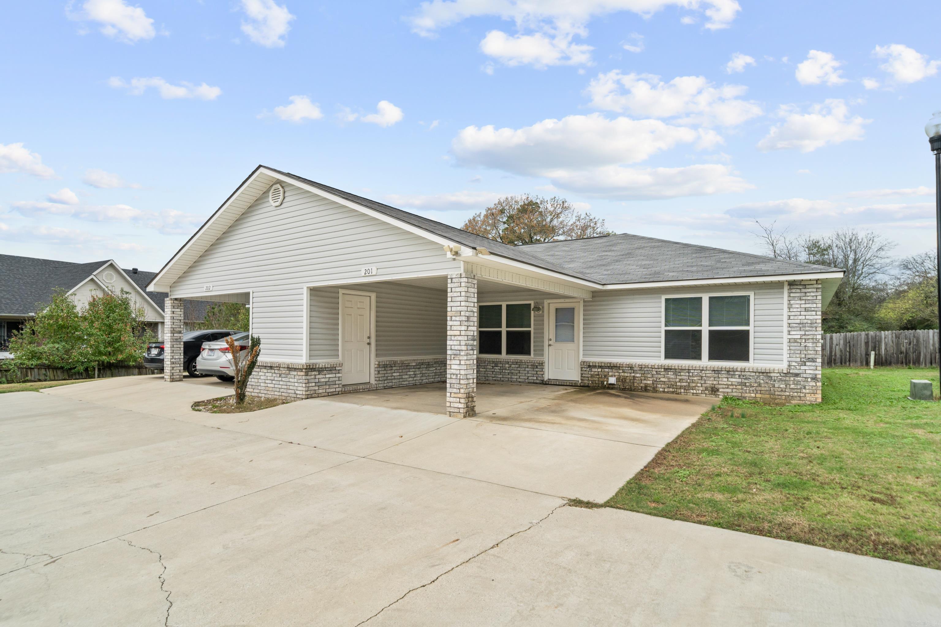 180 Lakeland Drive  Hot Springs, AR