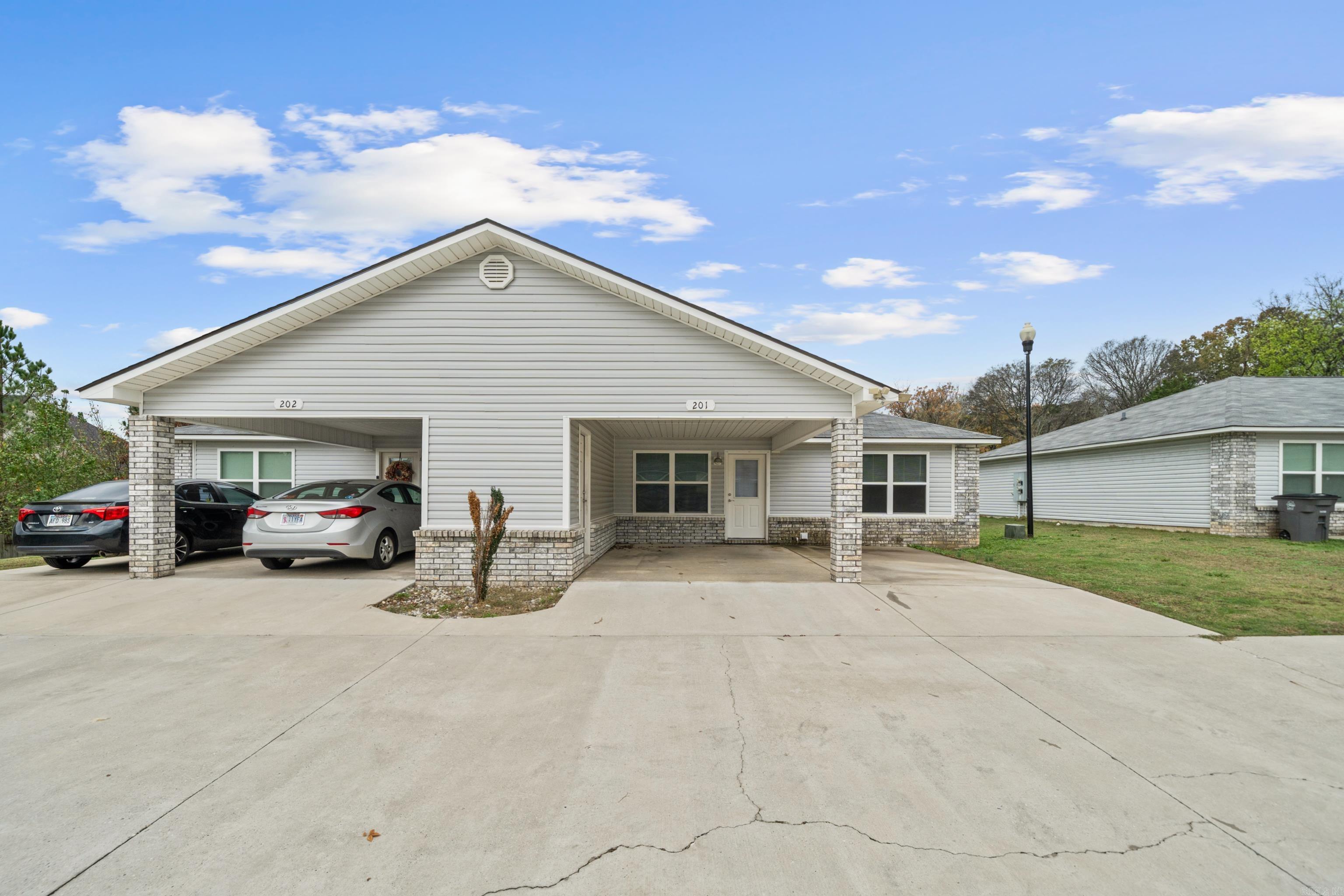 180 Lakeland Drive  Hot Springs, AR