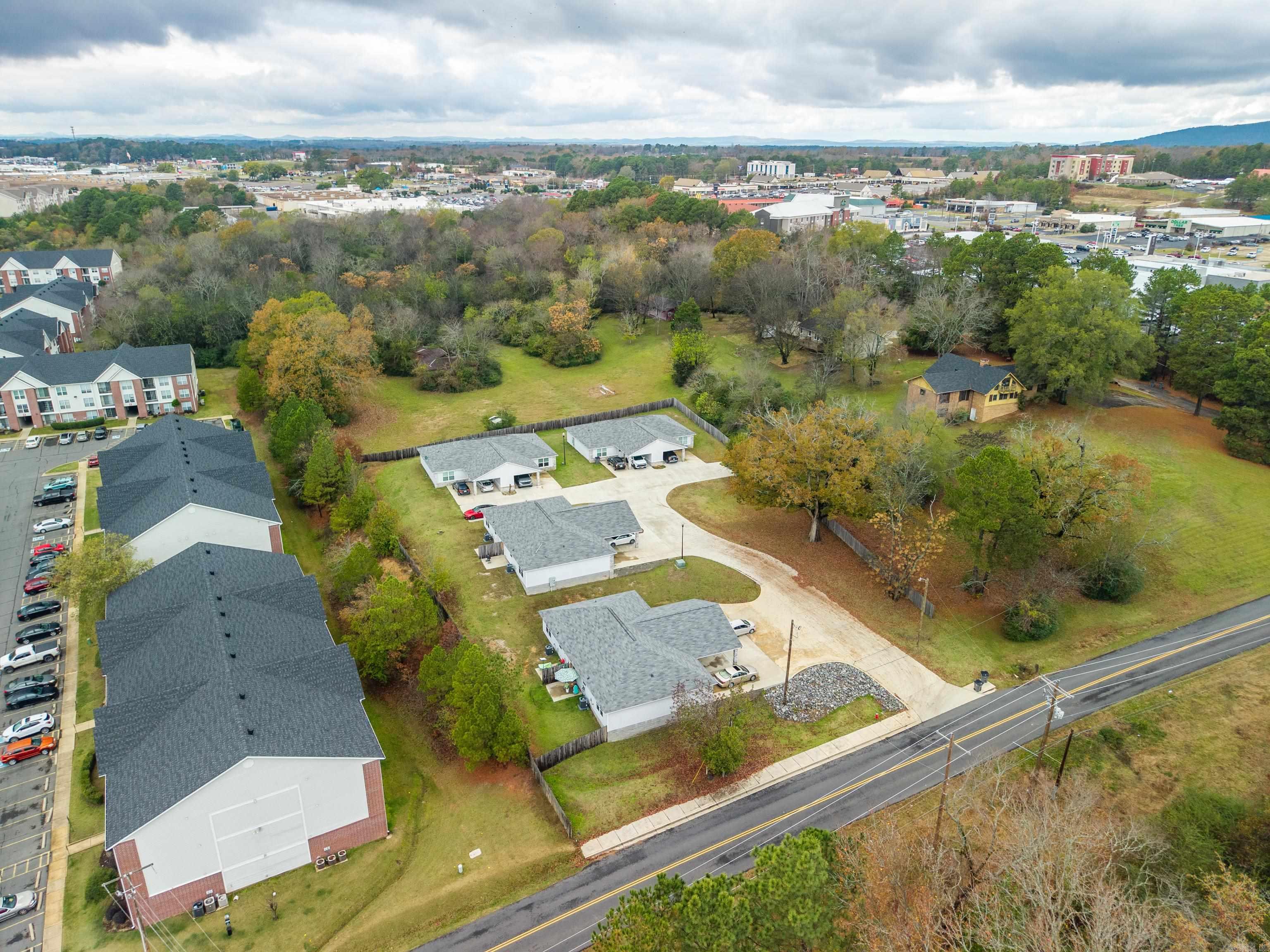 180 Lakeland Drive  Hot Springs, AR