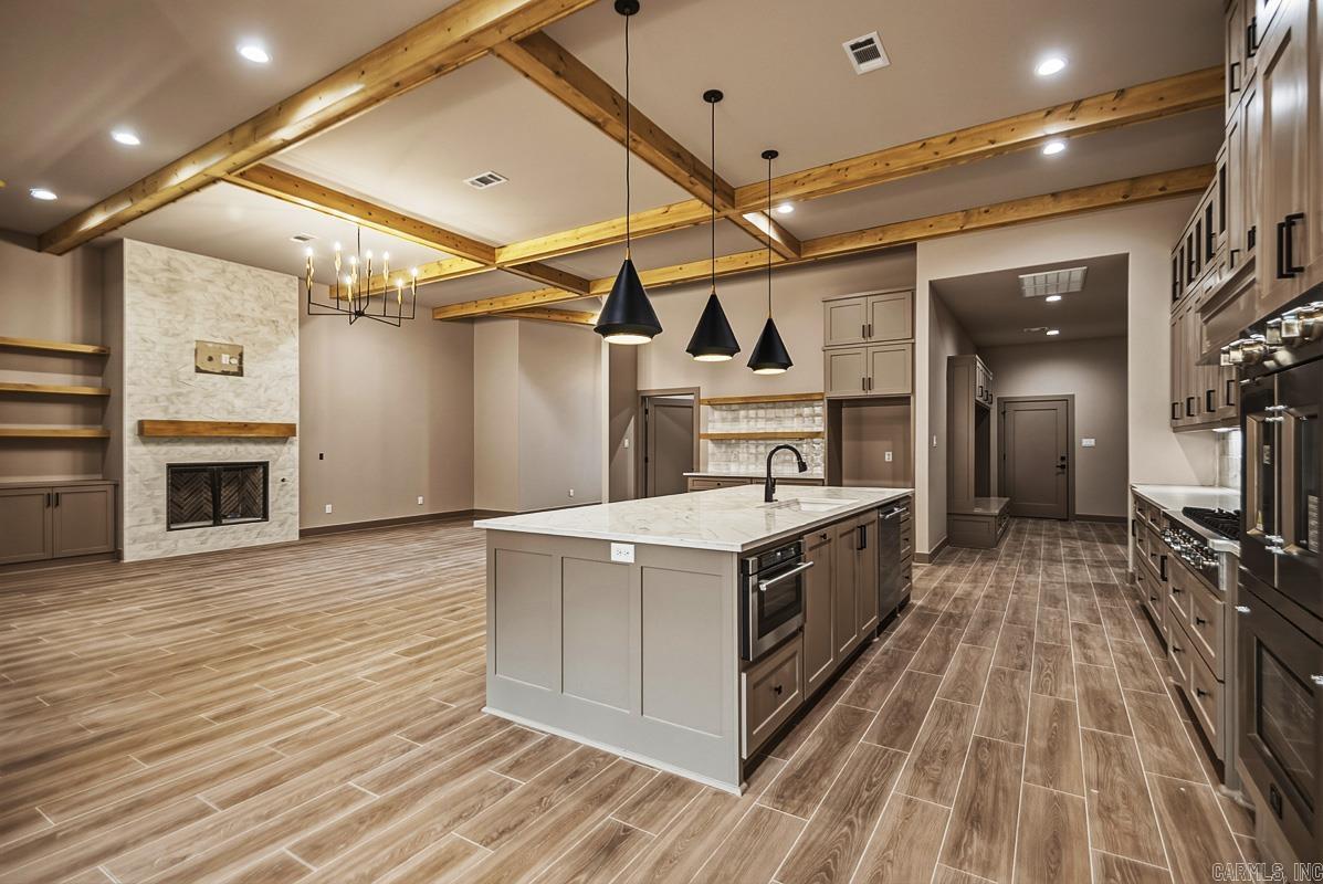 335 Arlington Park Dr  Hot Springs, AR