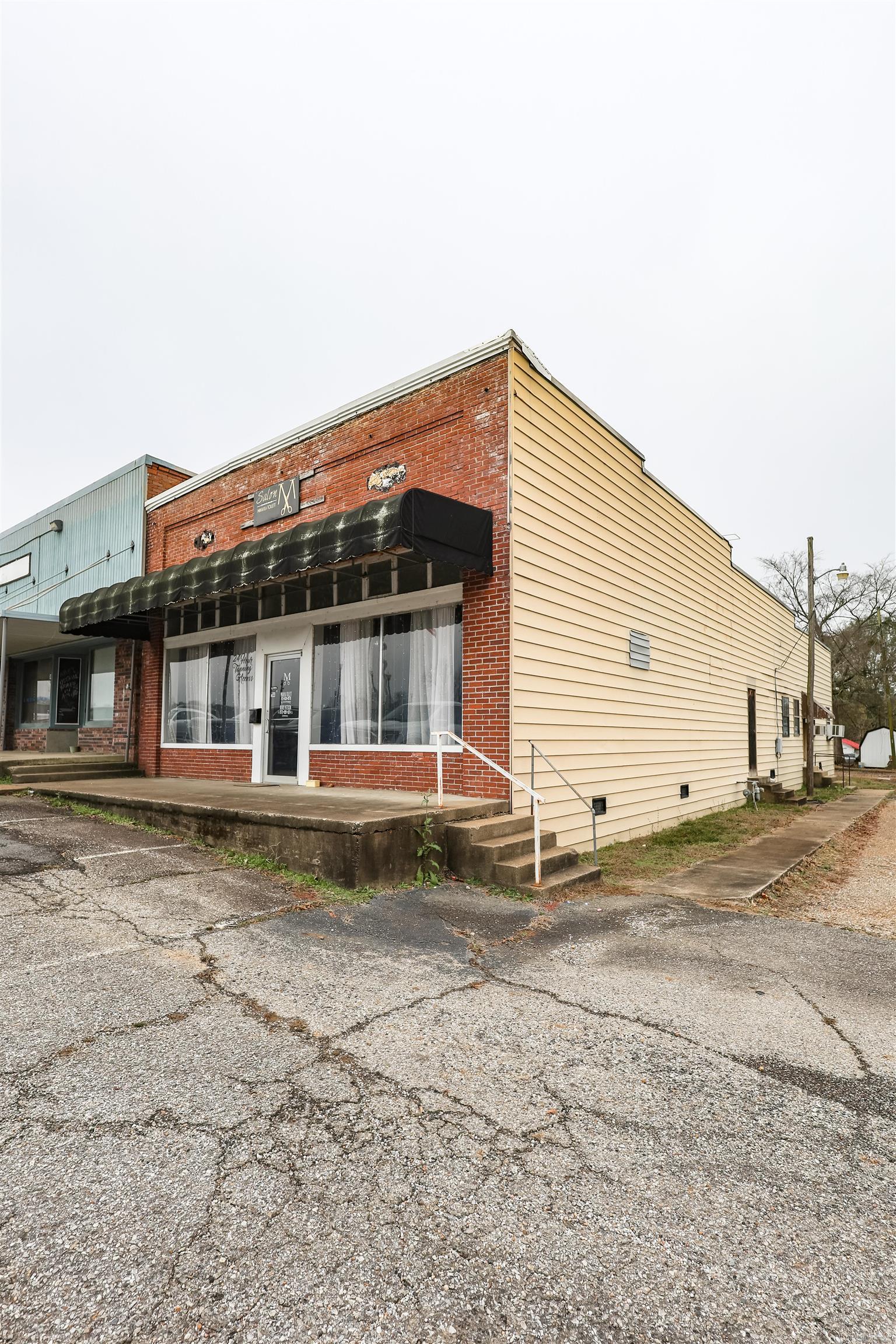 109 W Thompson  Amity, AR