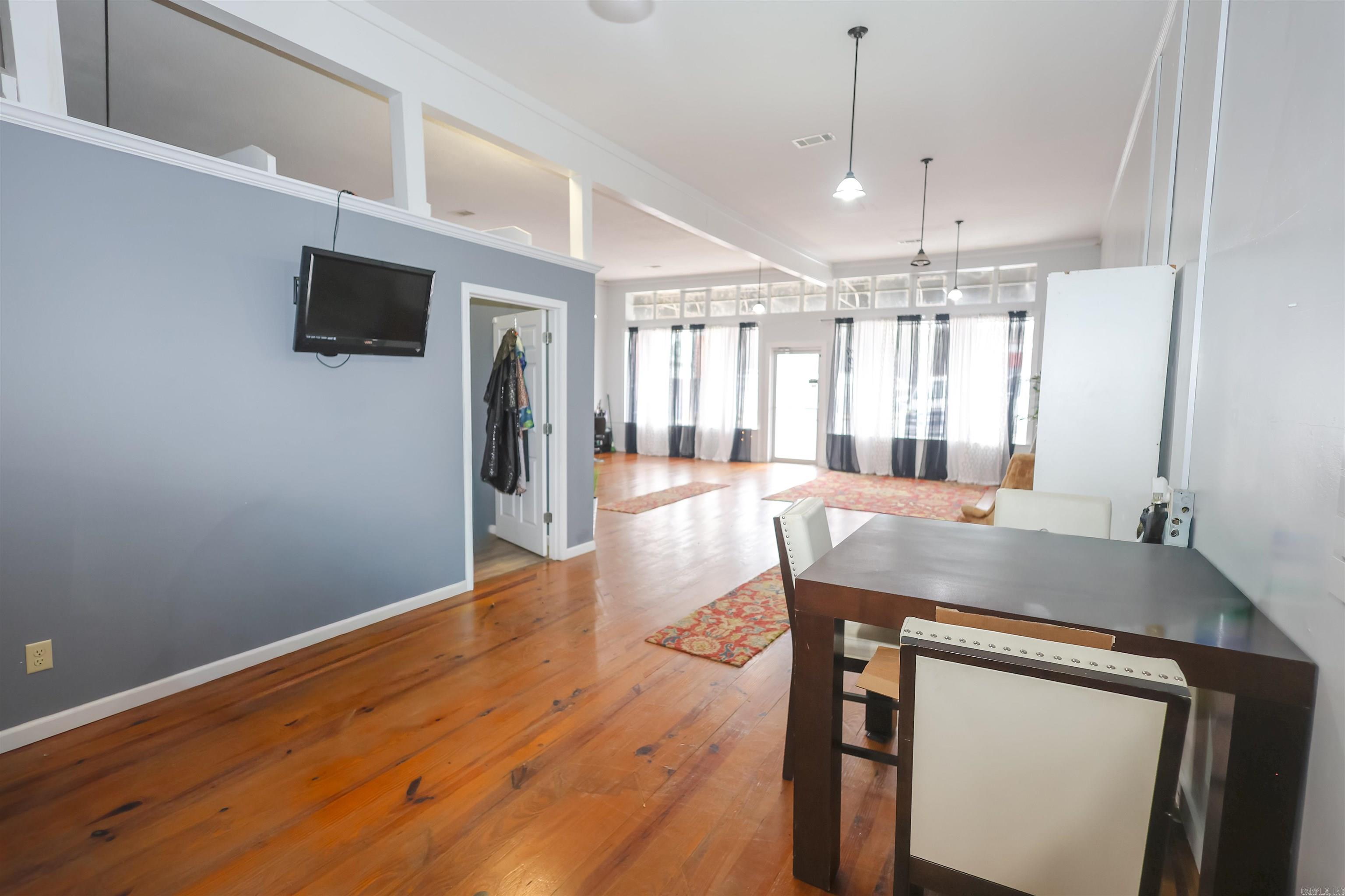 109 W Thompson  Amity, AR