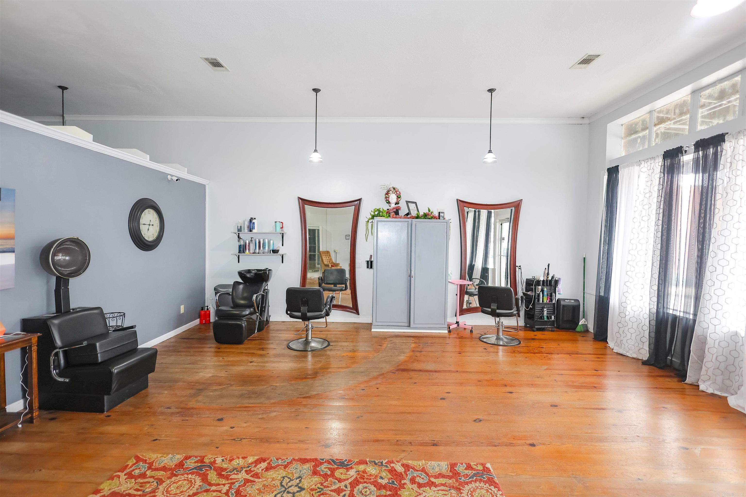 109 W Thompson  Amity, AR