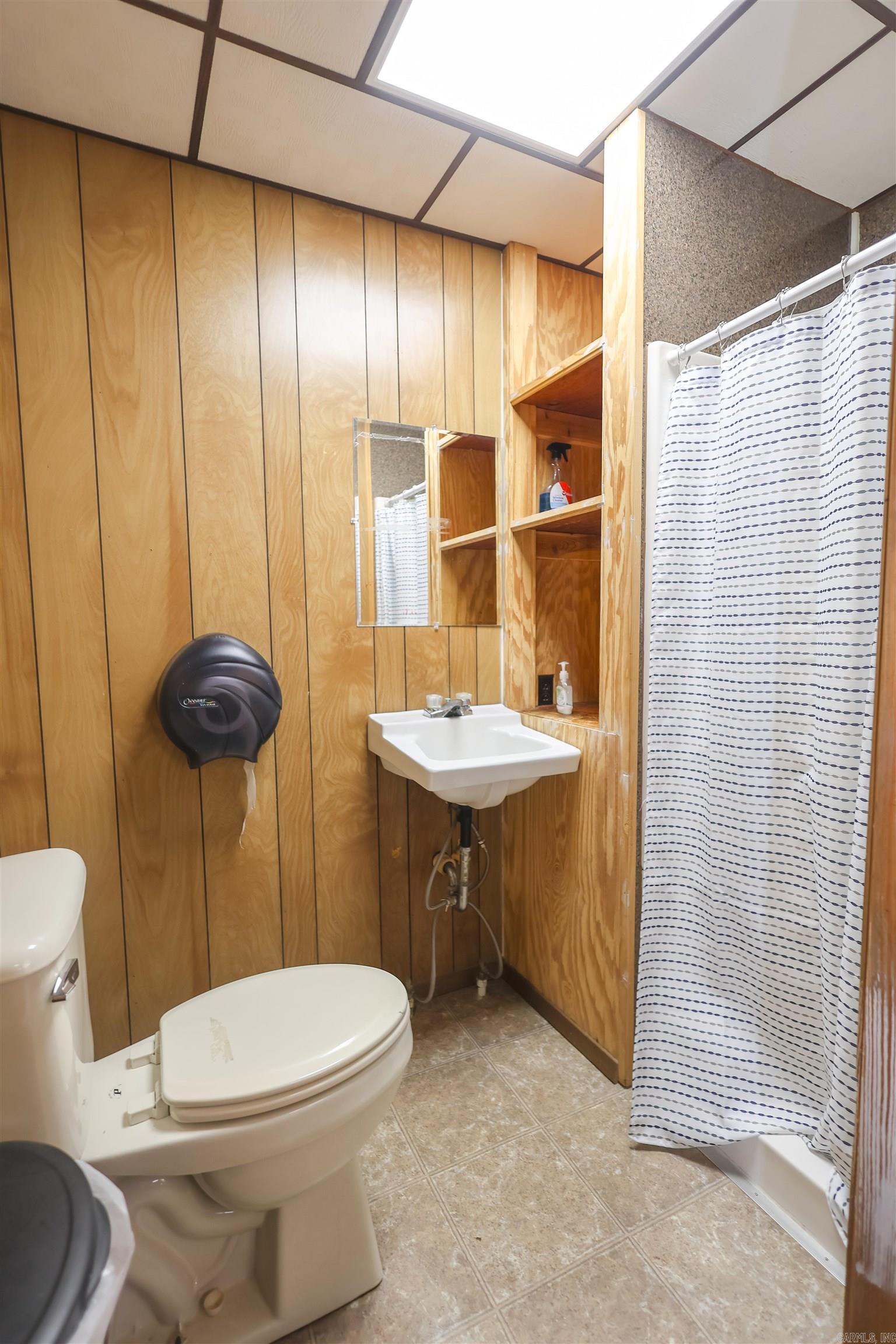 109 W Thompson  Amity, AR