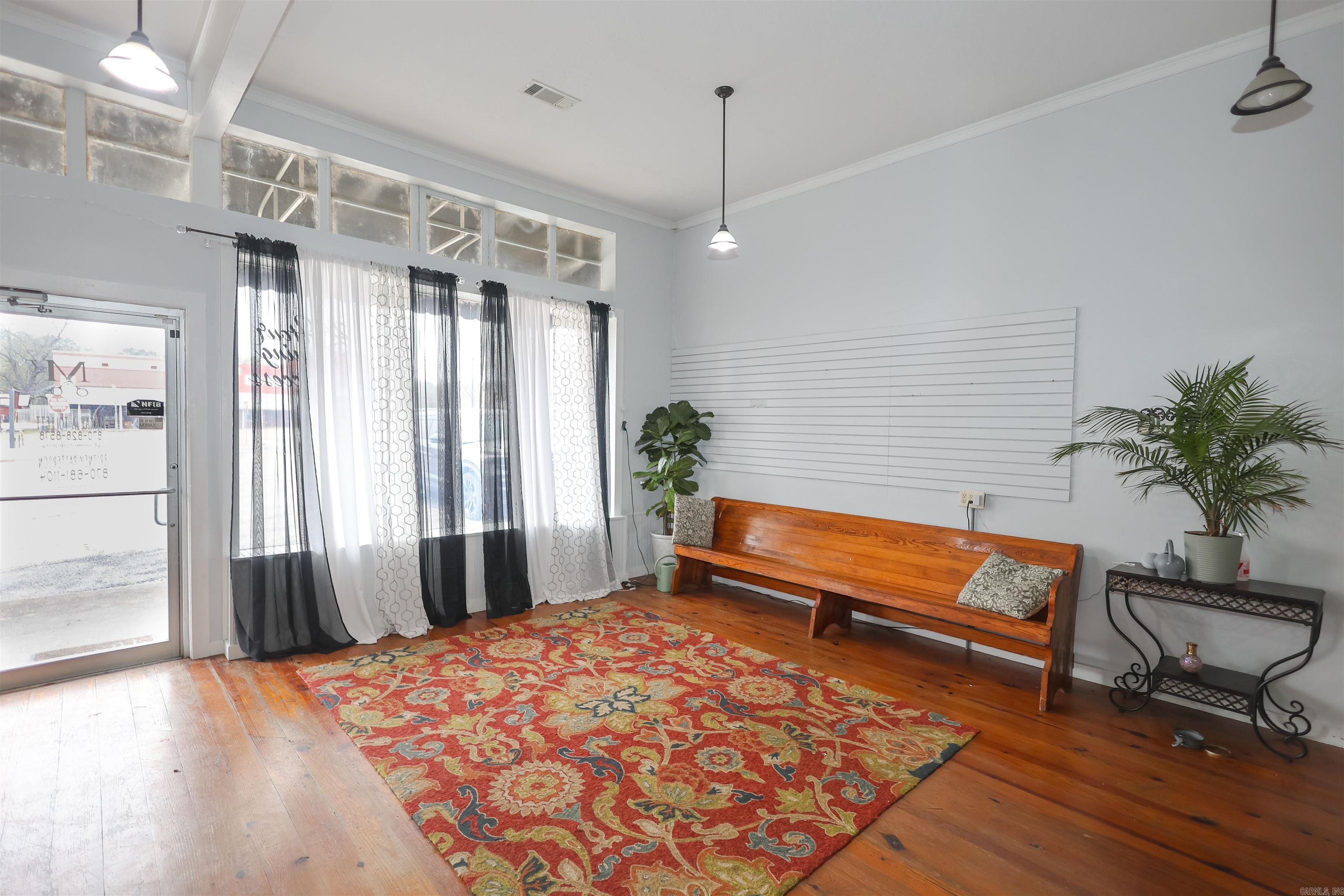 109 W Thompson  Amity, AR