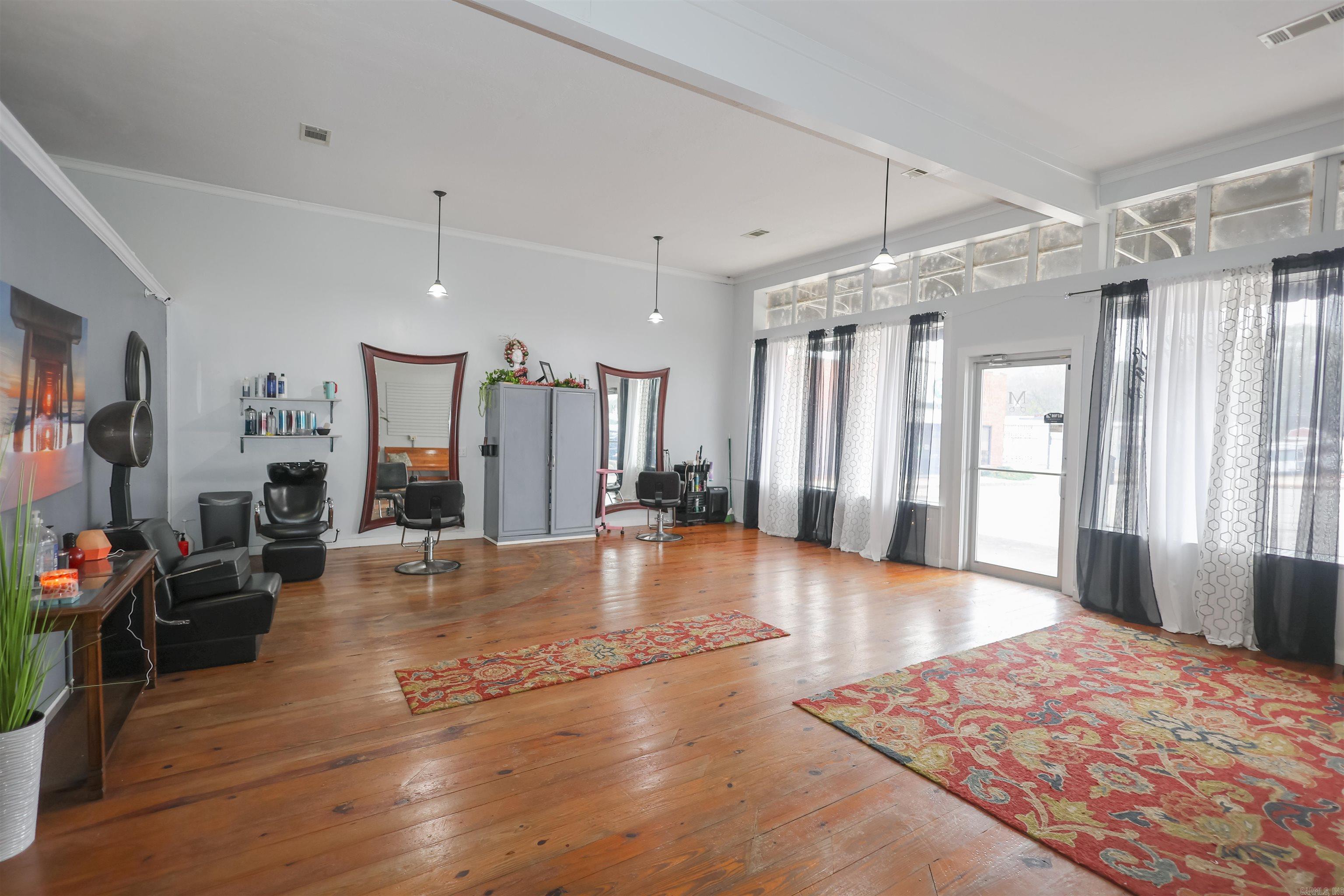 109 W Thompson  Amity, AR