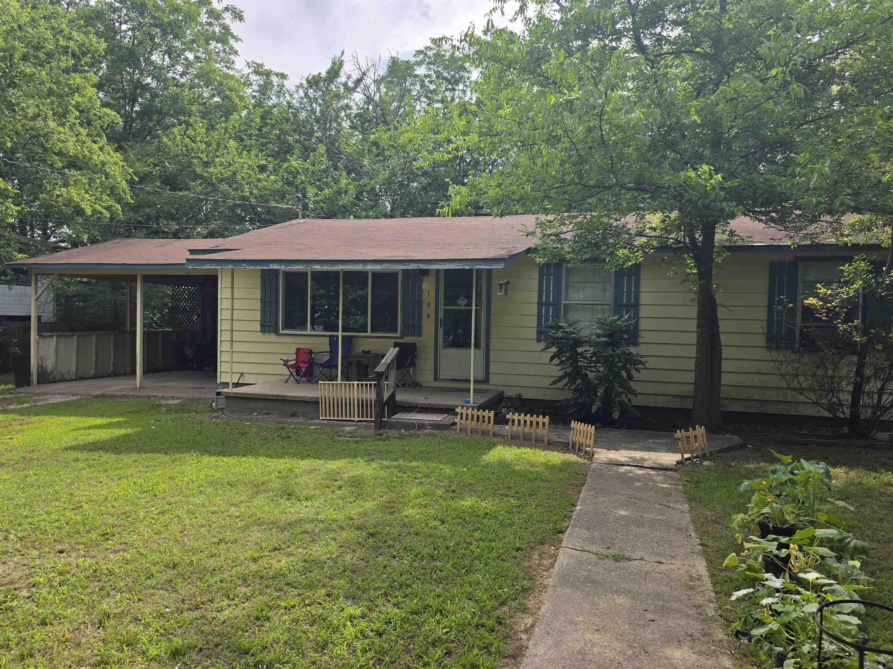 109 S Adams  Mena, AR