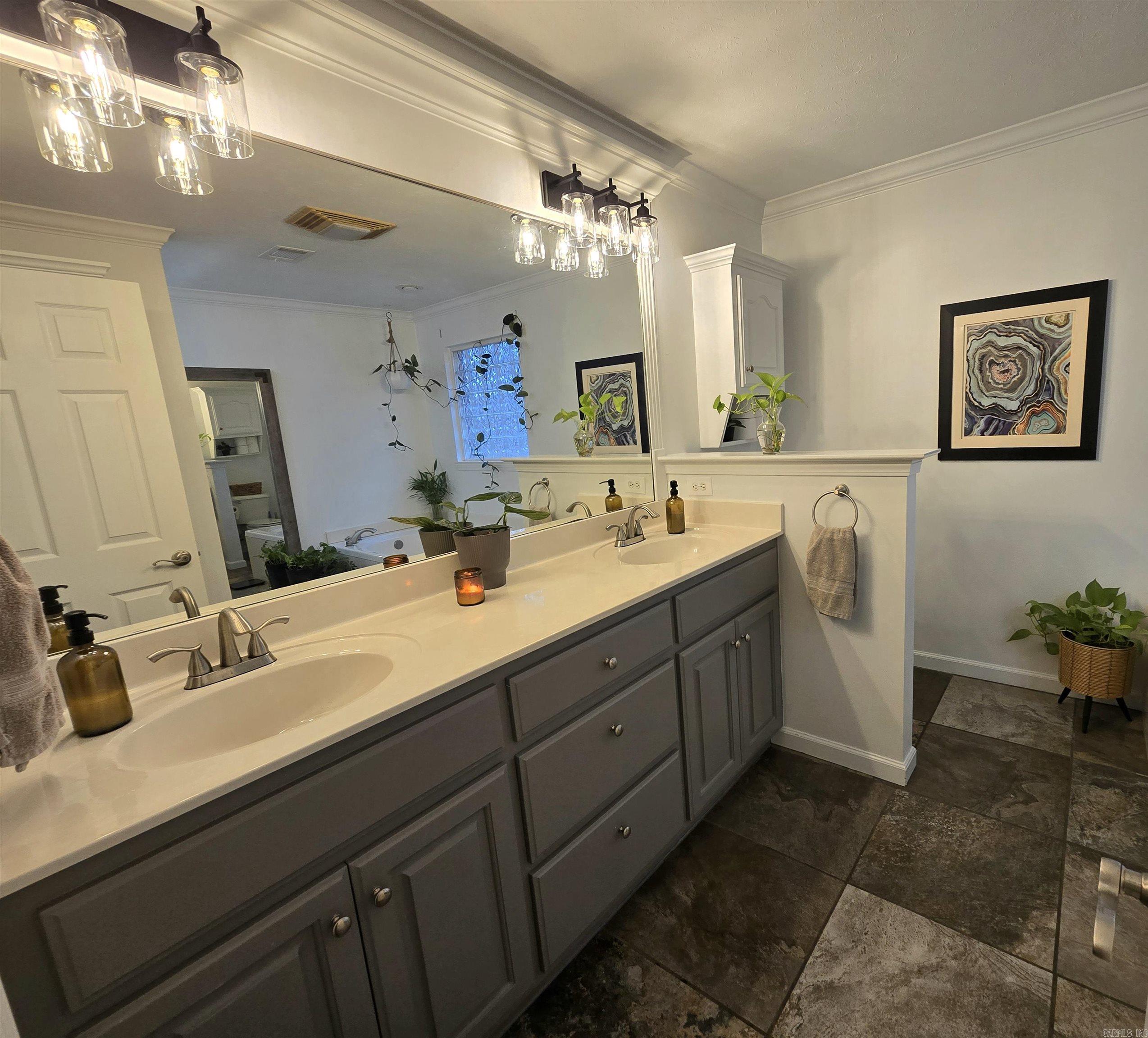 15 Mont Blanc  Maumelle, AR