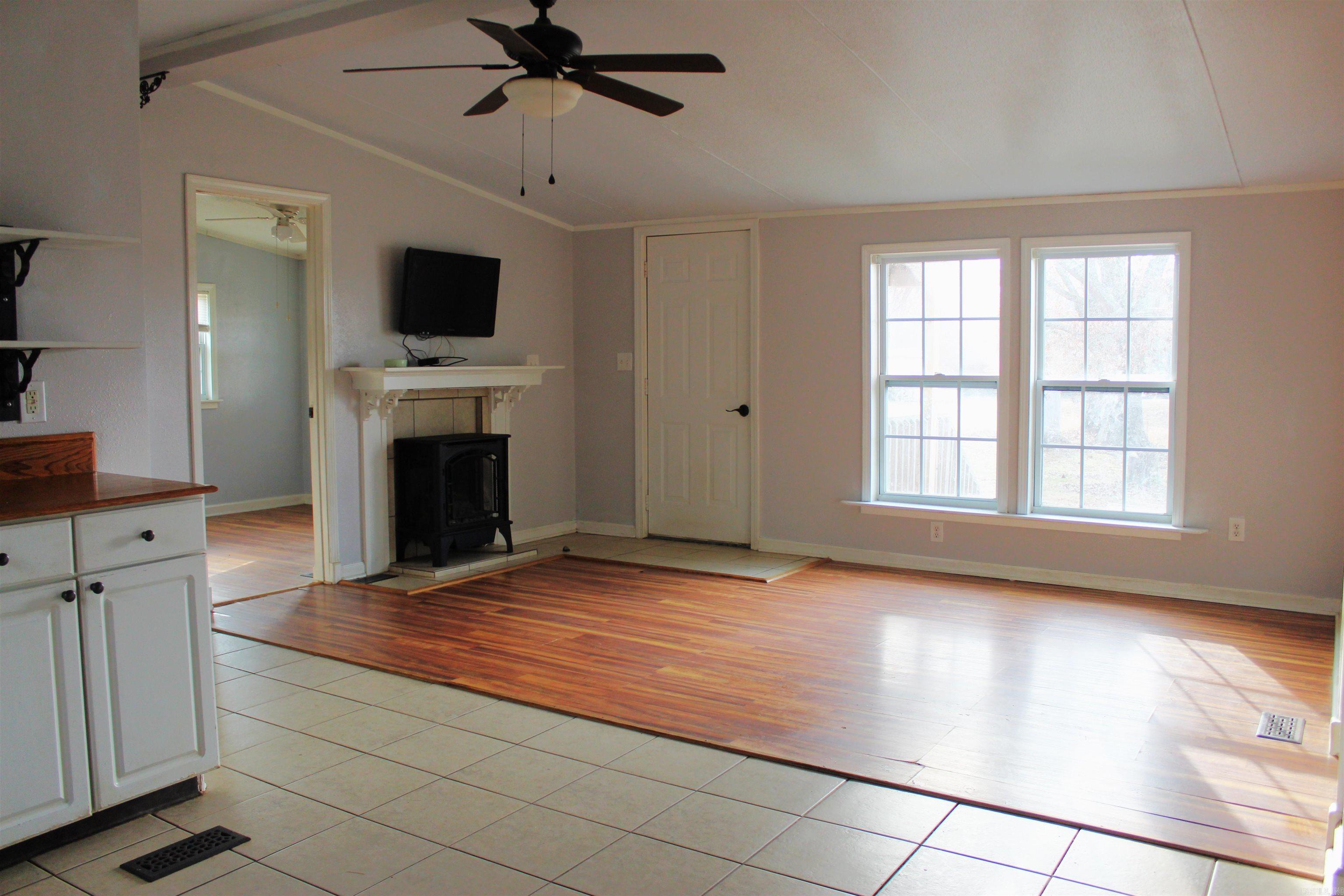 818 E Hwy 225  Greenbrier, AR